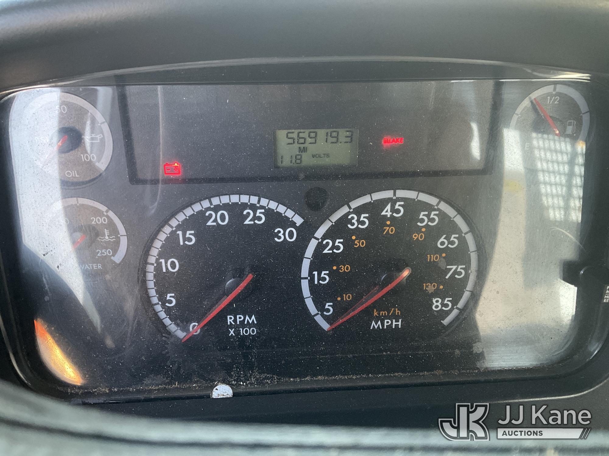 2011 Freightliner M2 106