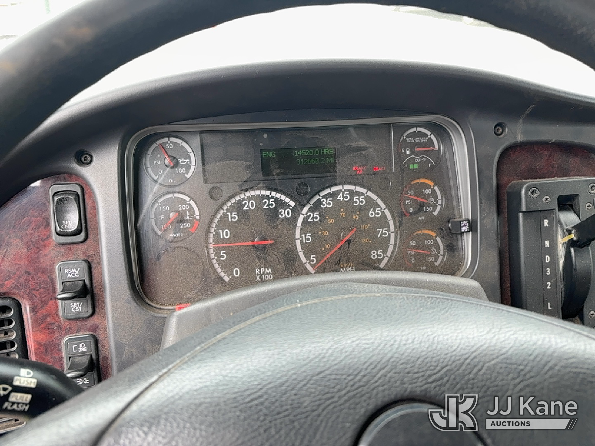 2017 Freightliner M2 106