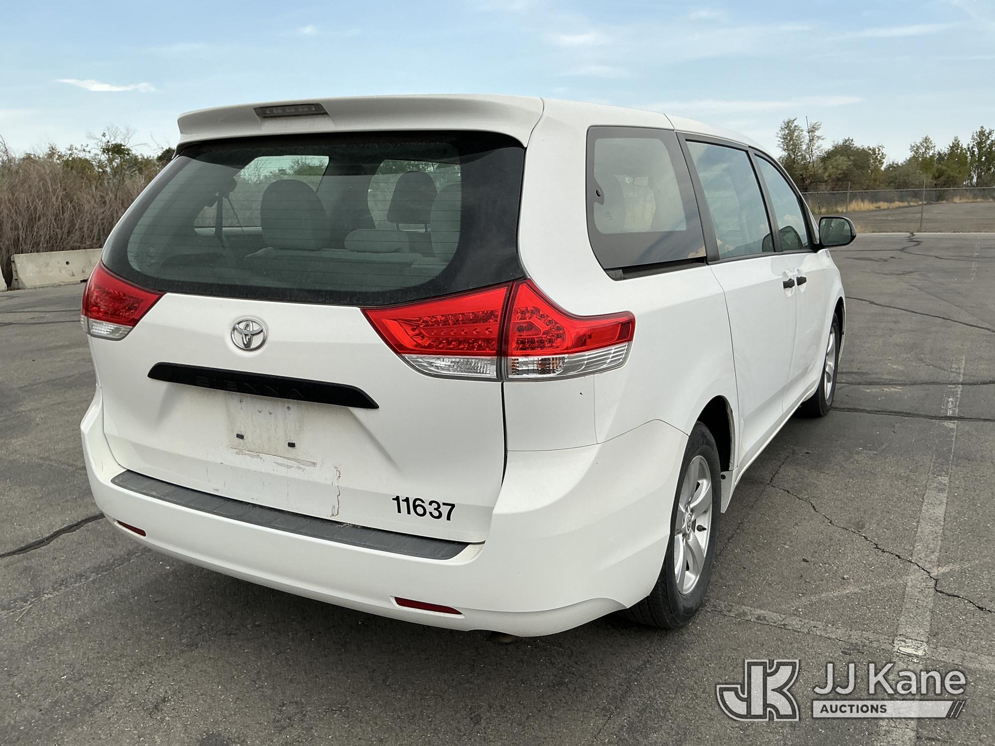2011 Toyota SIENNA