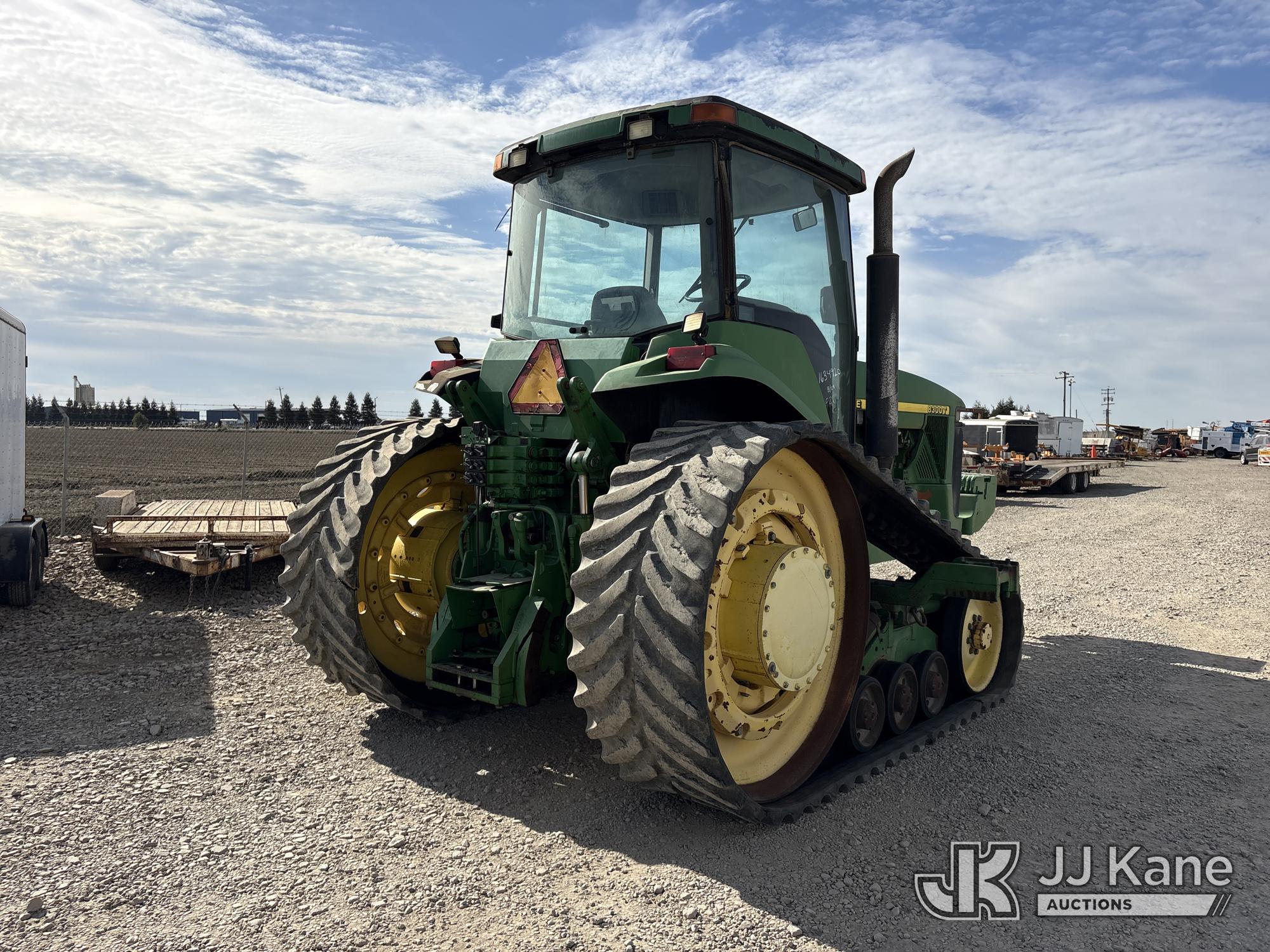 0 John Deere 8300T