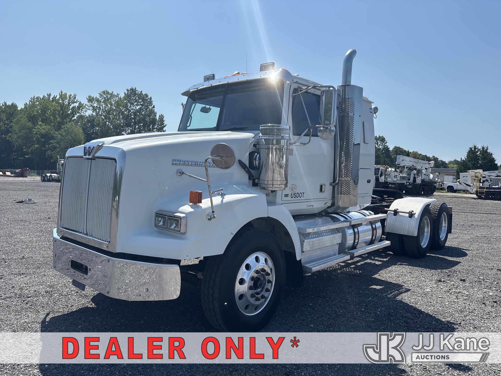 2011 Western Star Trucks 4900 SA T/A Truck Tractor