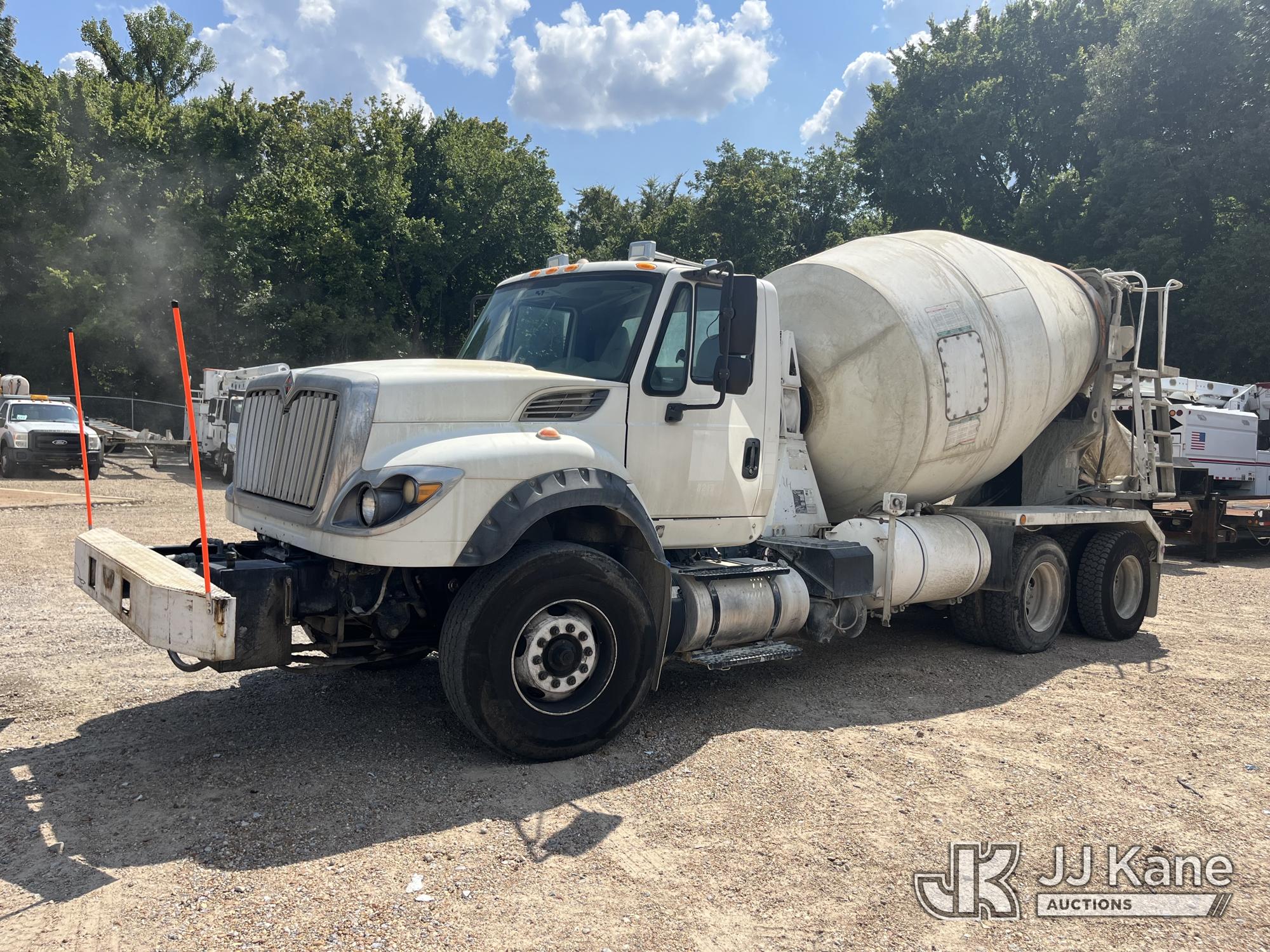 2016 International WorkStar 7600 Concrete Mixer Truck, Municipal Owned