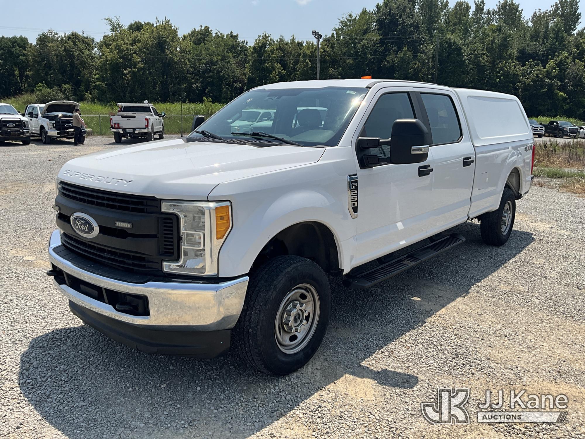 2017 Ford F250 4x4 Crew-Cab Pickup Truck
