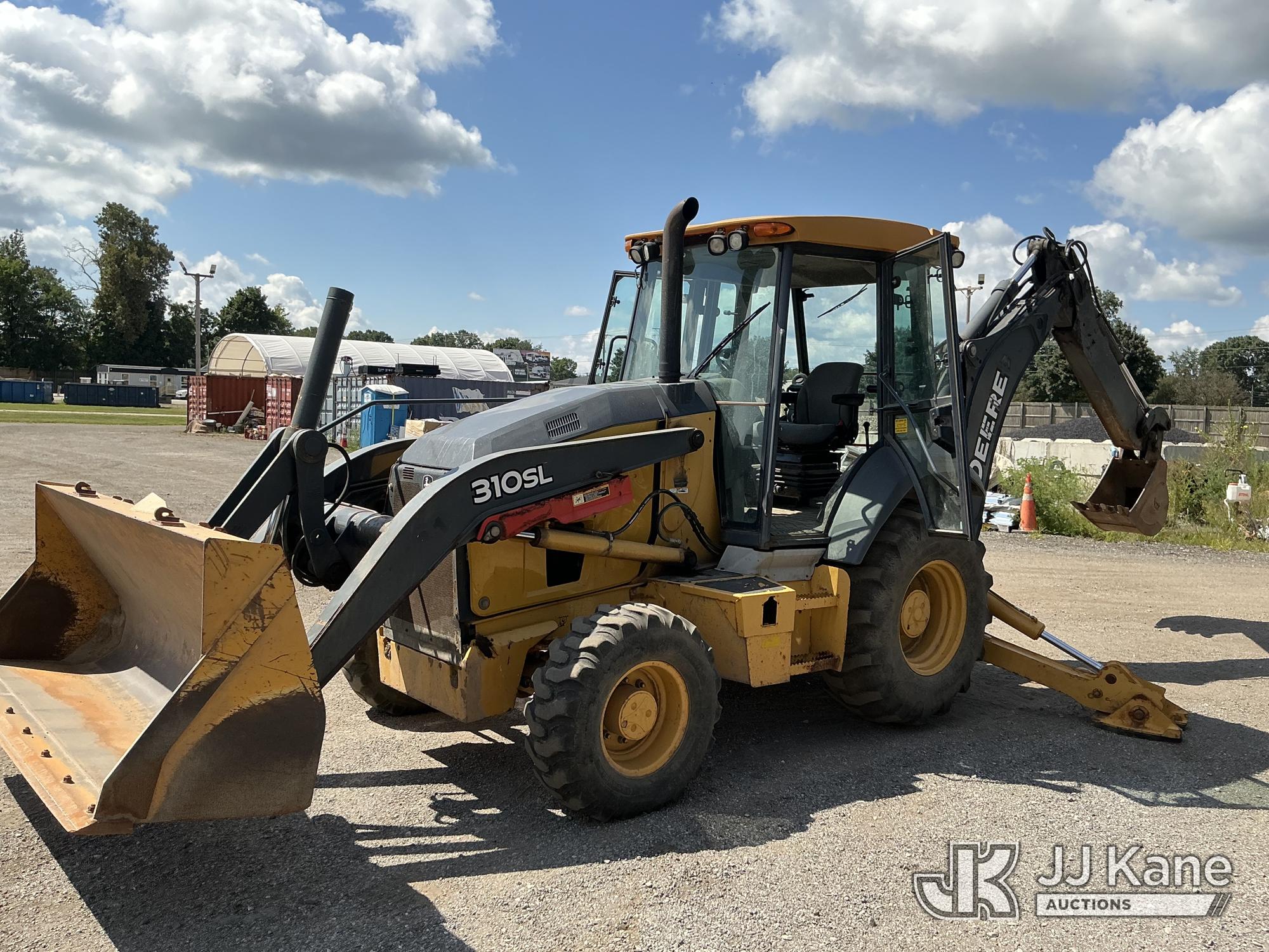 Photo of 2018 John Deere 310SL