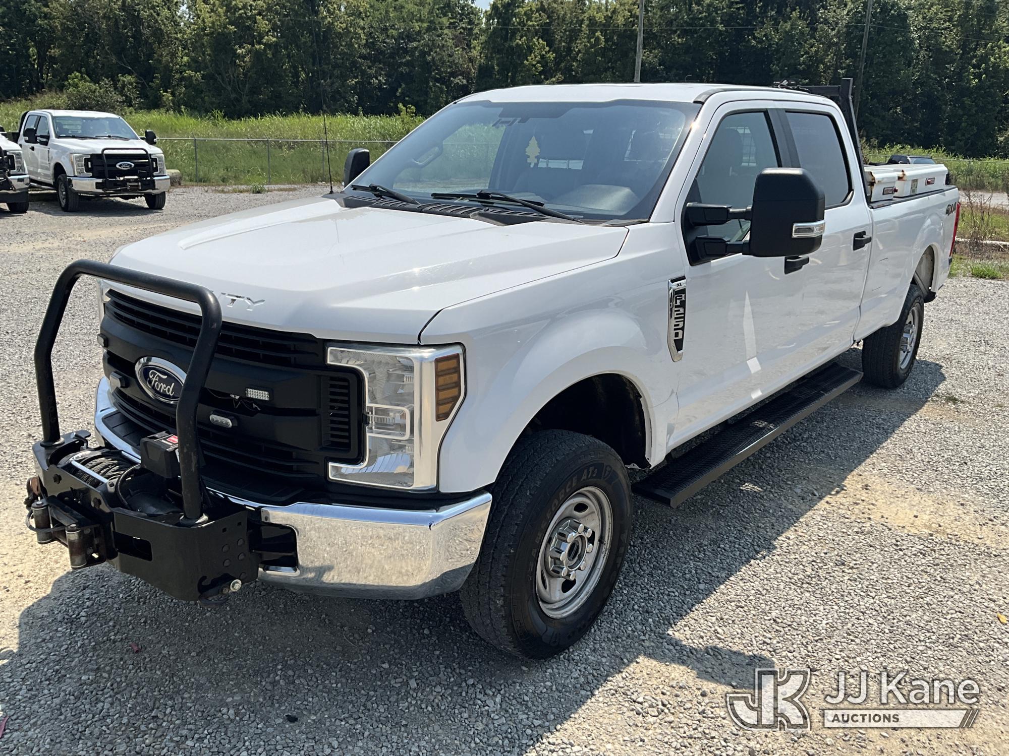 2019 Ford F250 4x4 Crew-Cab Pickup Truck