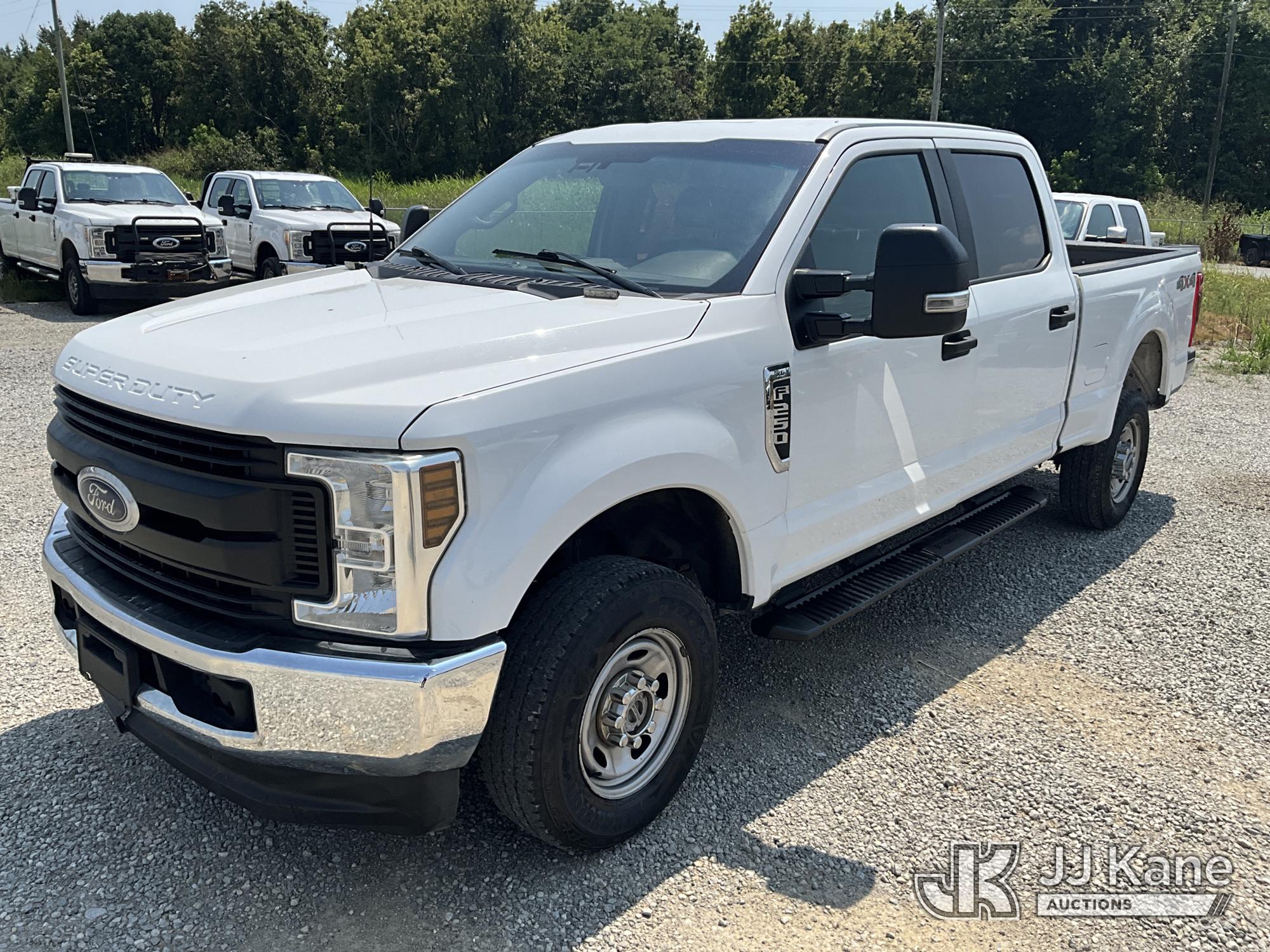 2019 Ford F250 4x4 Crew-Cab Pickup Truck