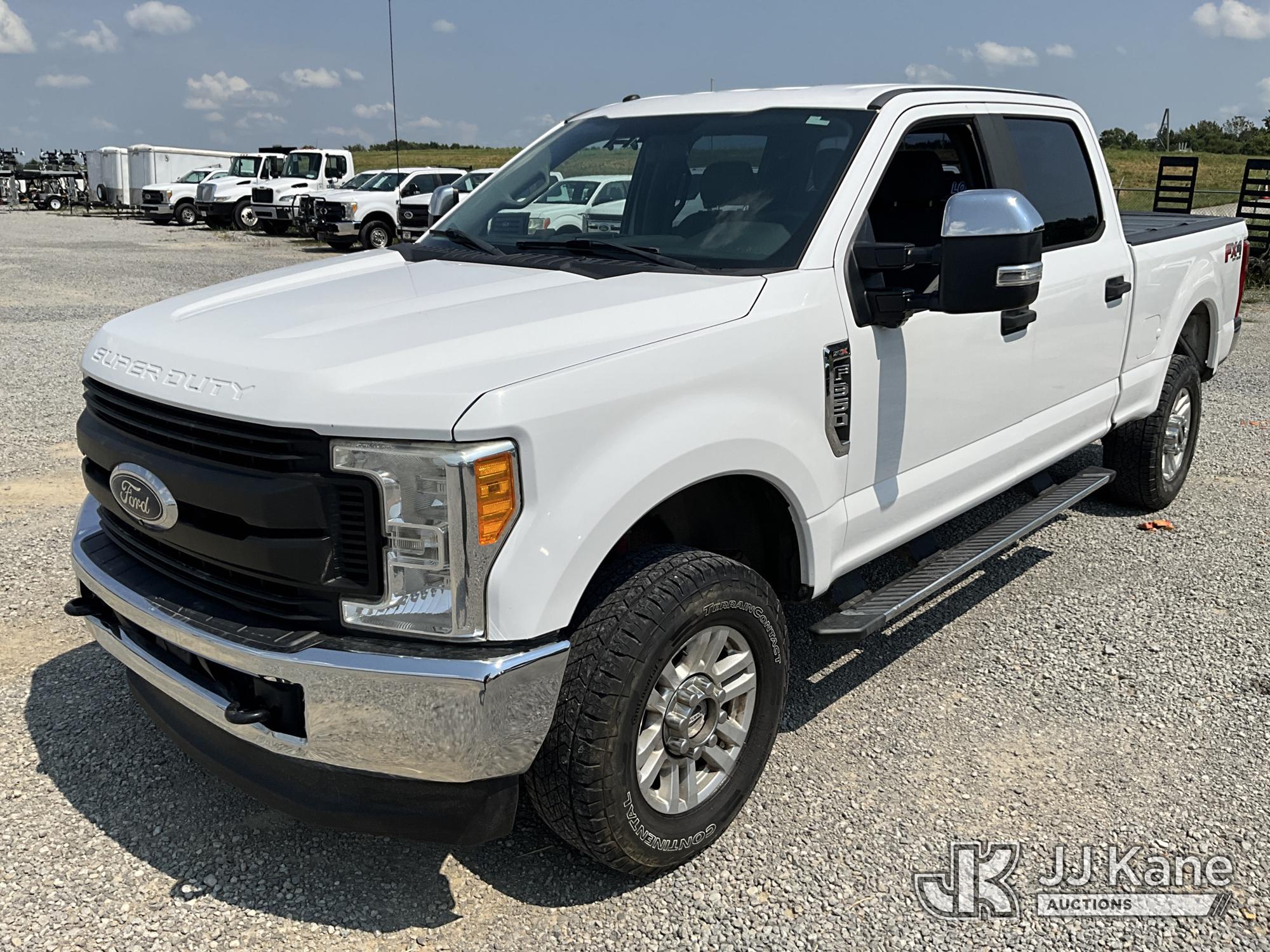 2017 Ford F-350 SD Crew-Cab Pickup Truck