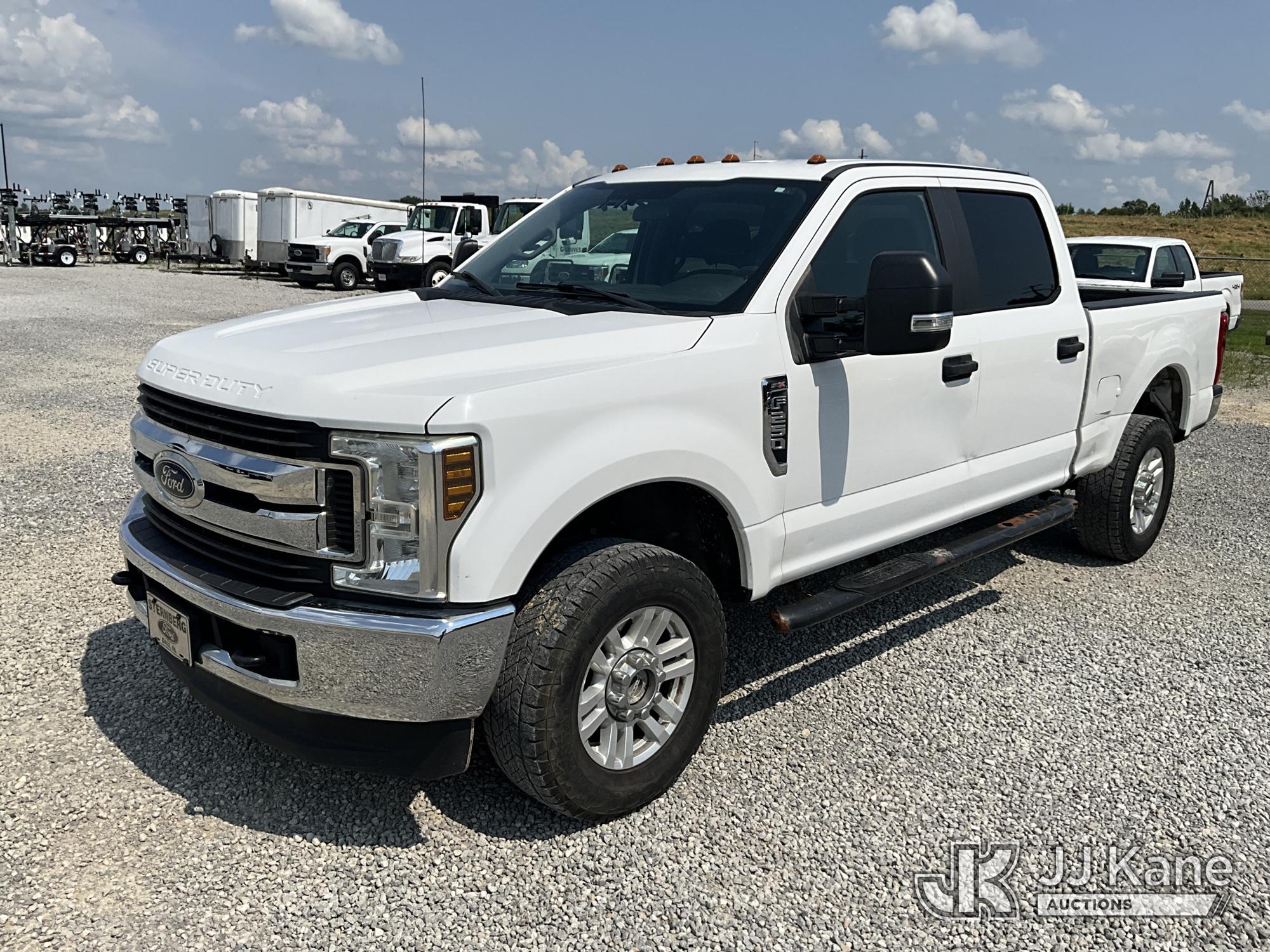 2018 Ford F250 4x4 Crew-Cab Pickup Truck