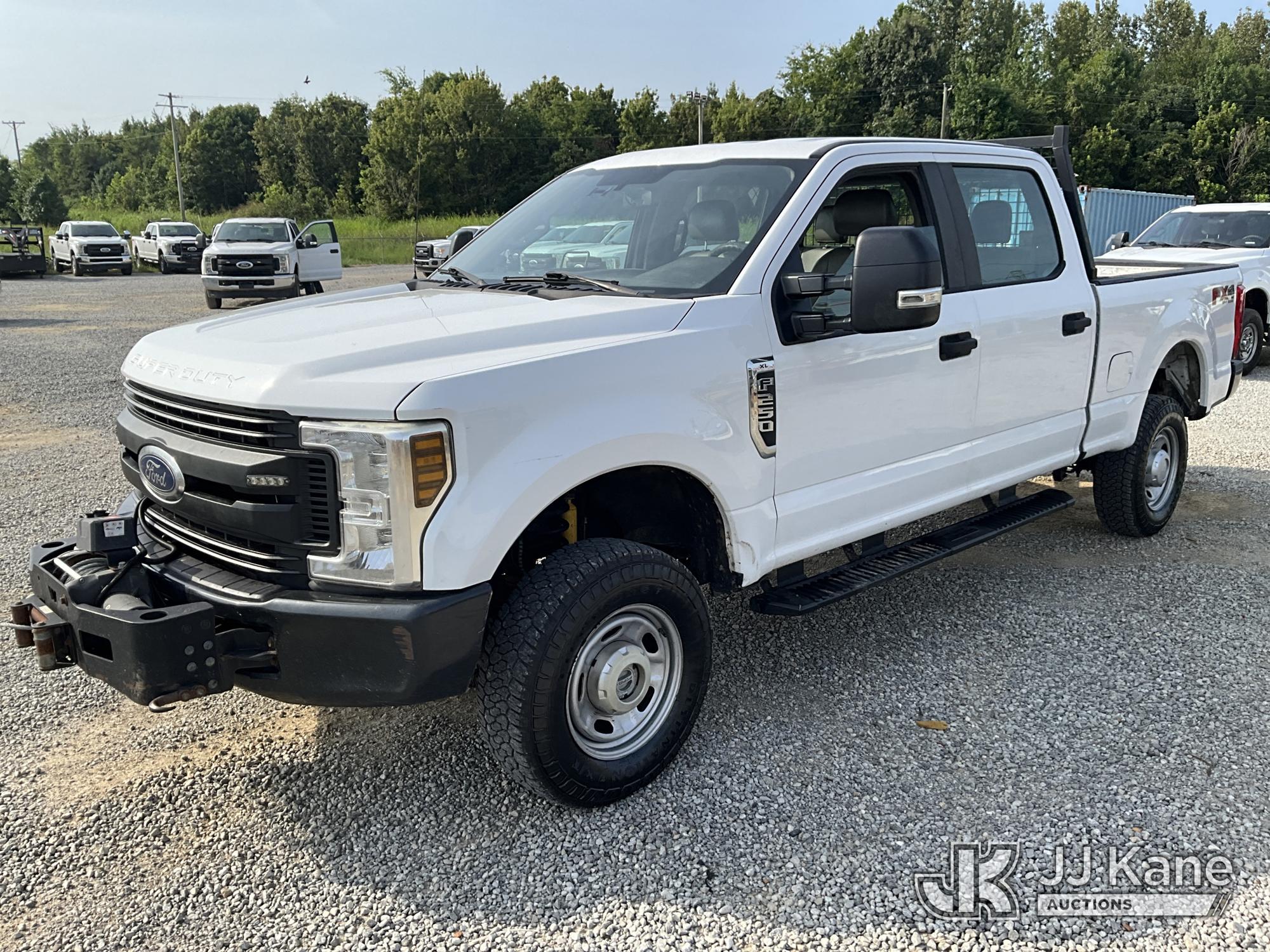 2019 Ford F-250 SD Crew-Cab Pickup Truck