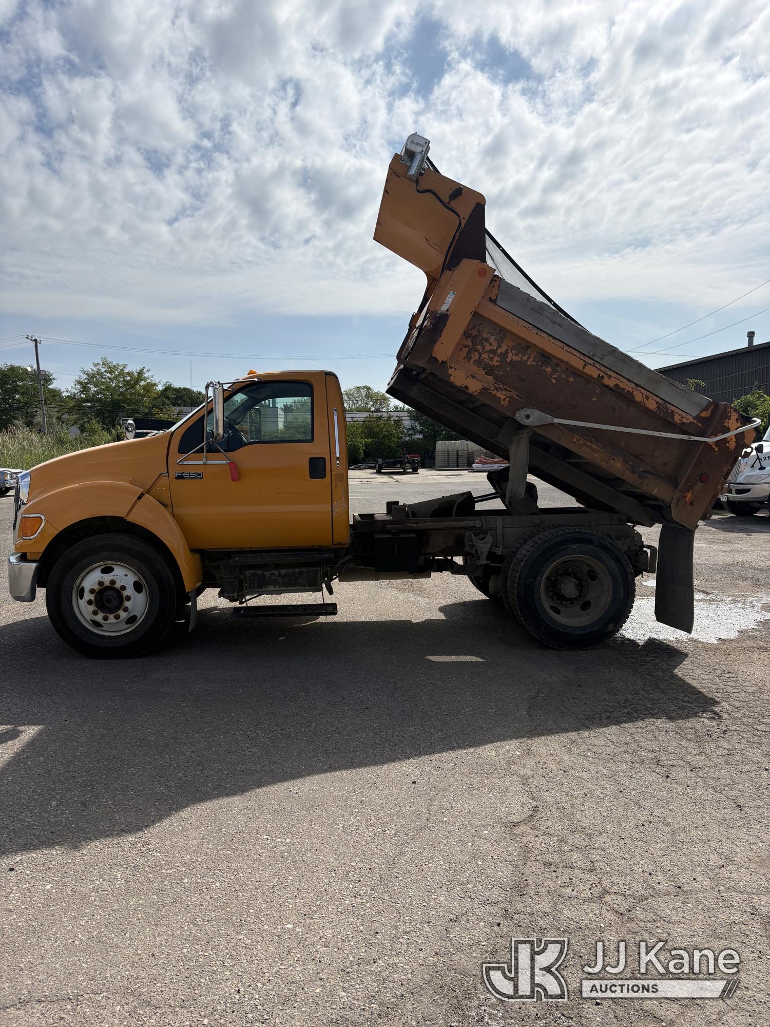 2006 Ford F-650 Dump Truck