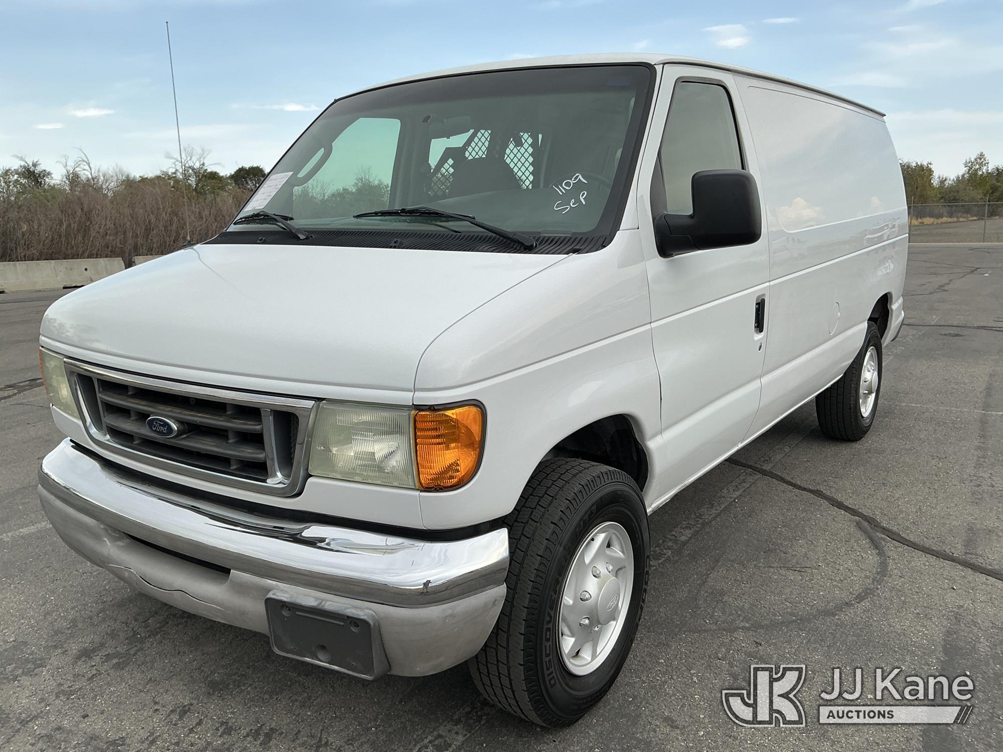 Photo of 2004 Ford E250