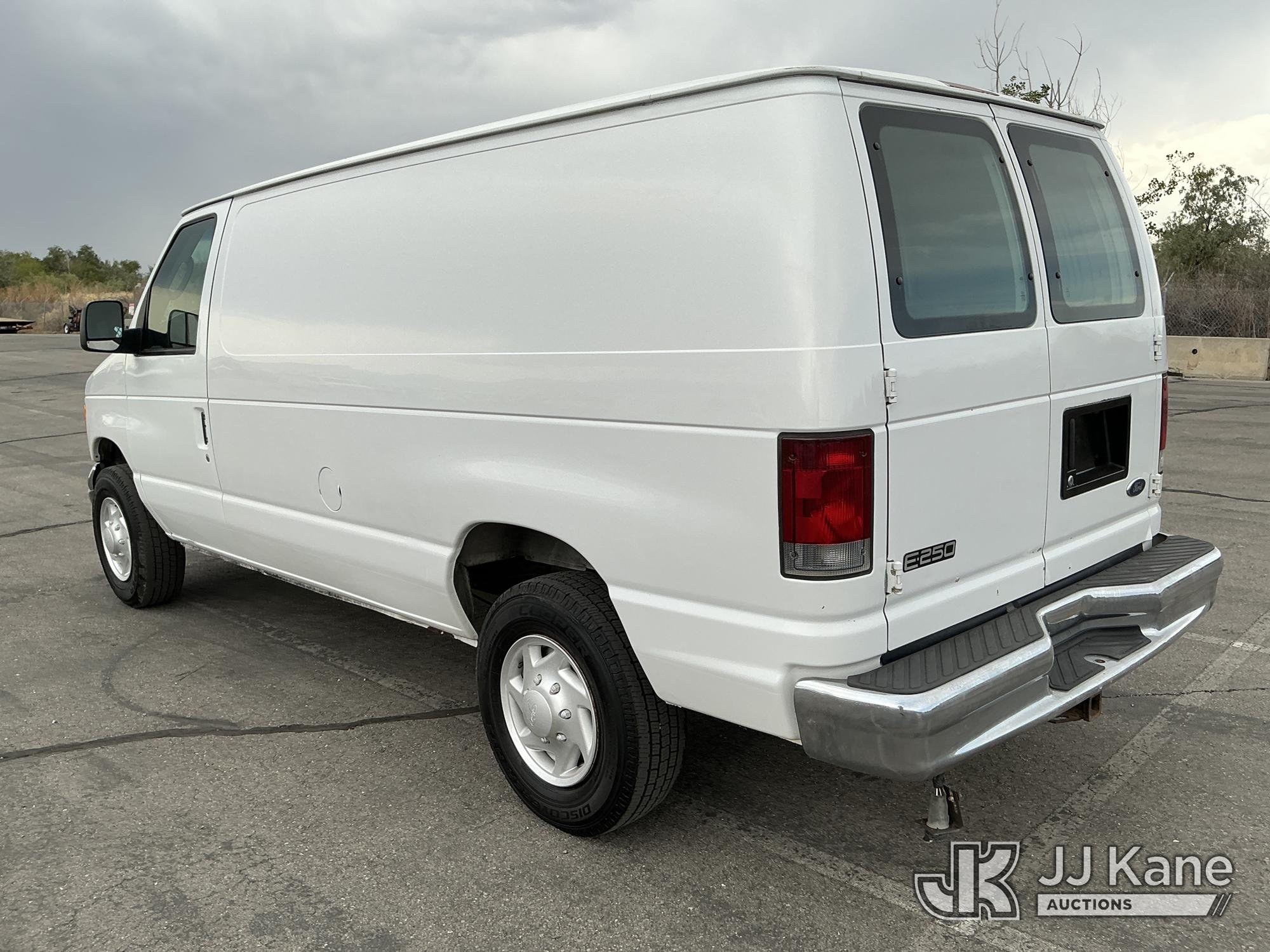 2004 Ford E250