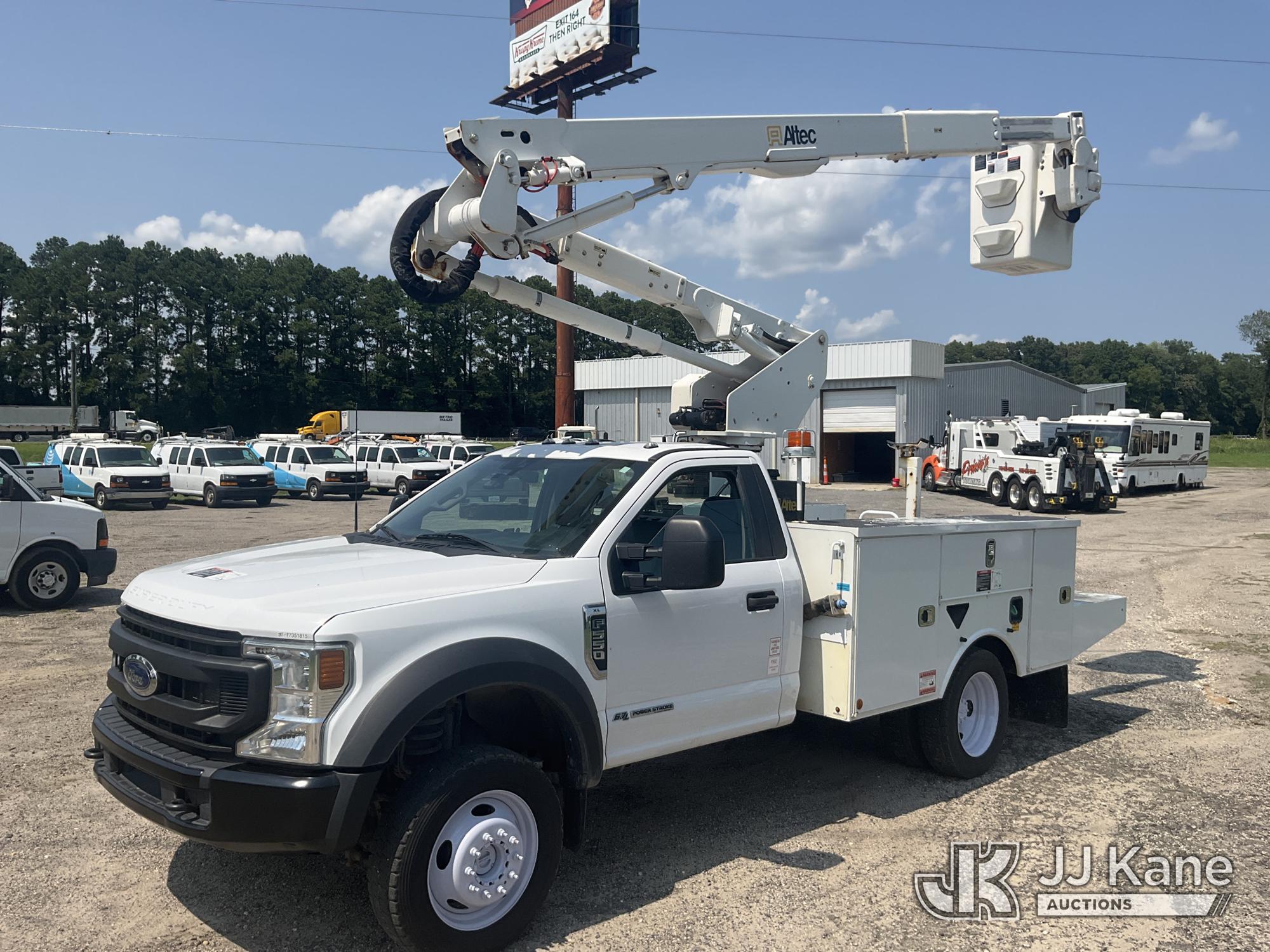 Altec AT40G, Articulating & Telescopic Bucket Truck mounted behind cab on 2021 Ford F550 4X4 Service Truck