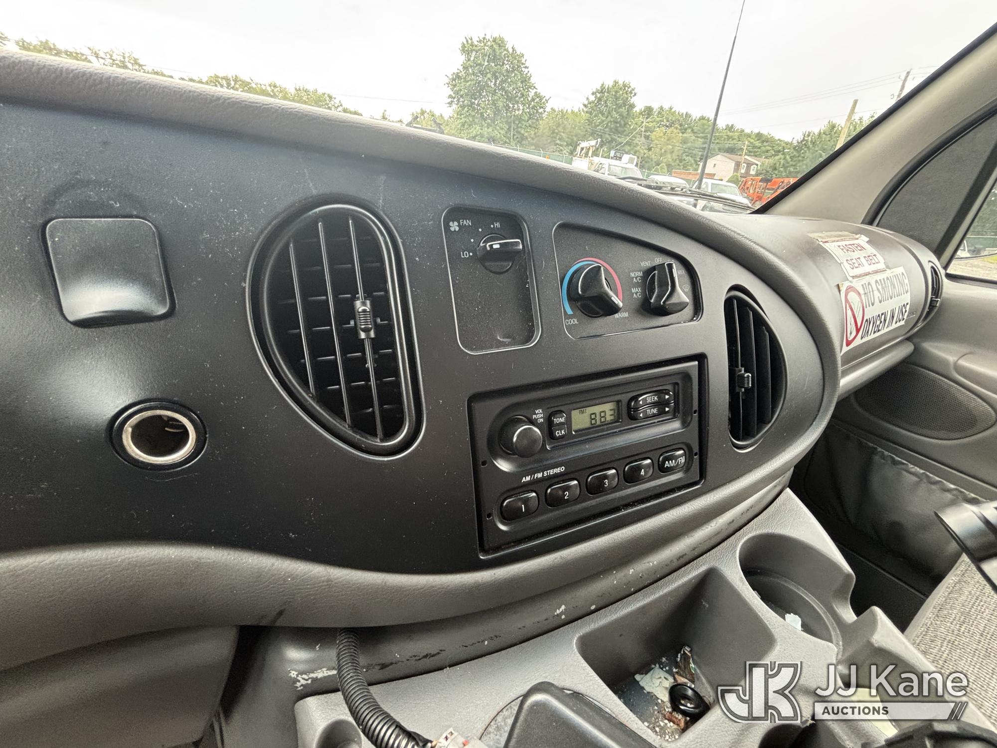 2000 Ford ECONOLINE E-350 SD