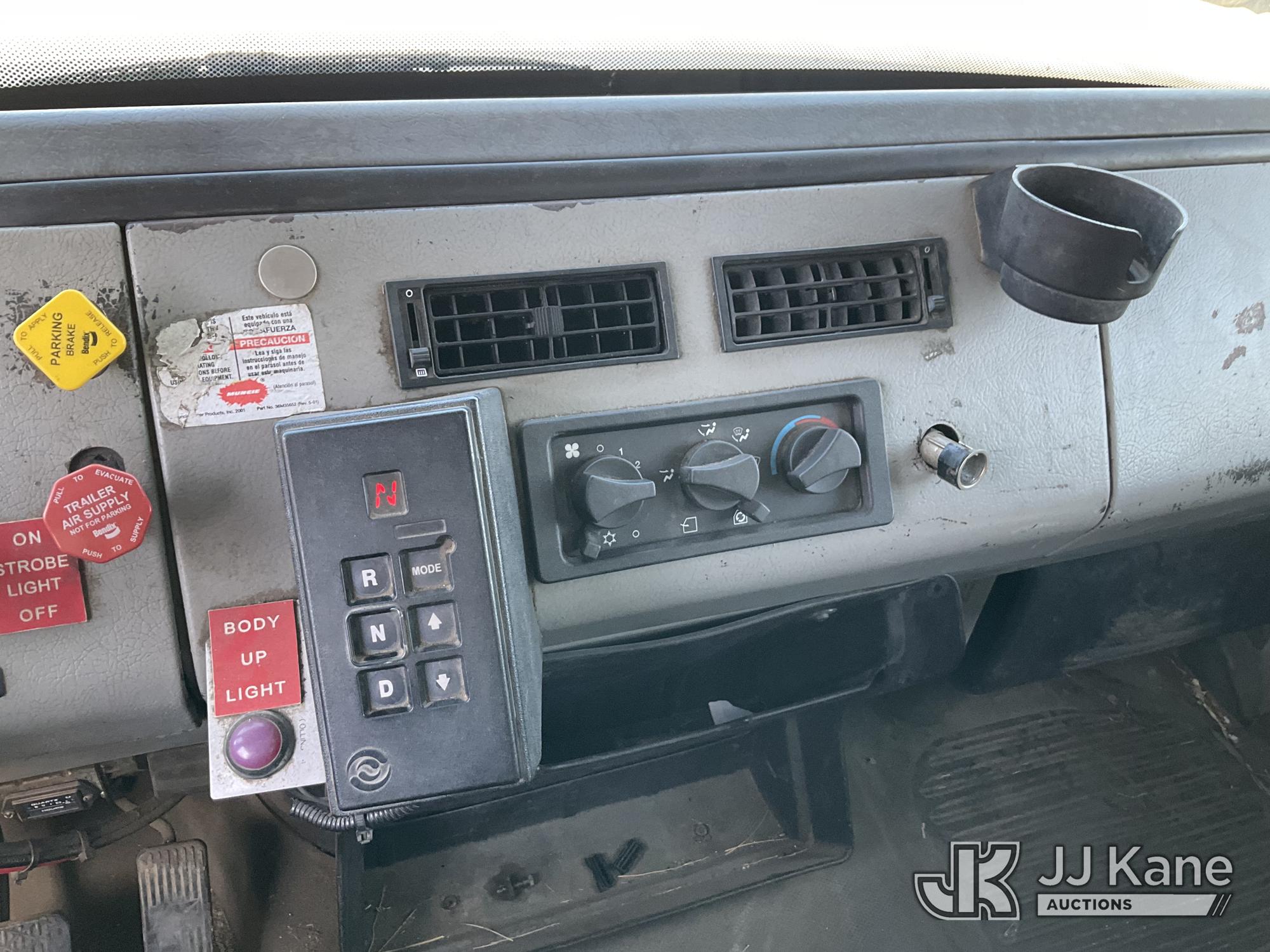 2004 Freightliner FL80