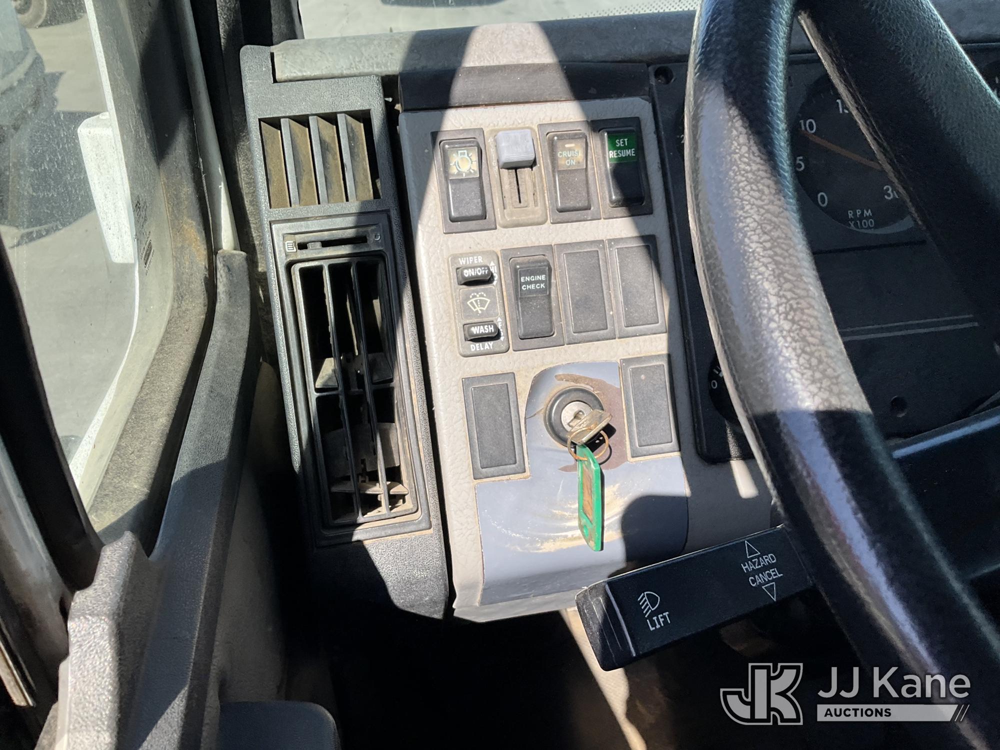 2004 Freightliner FL80