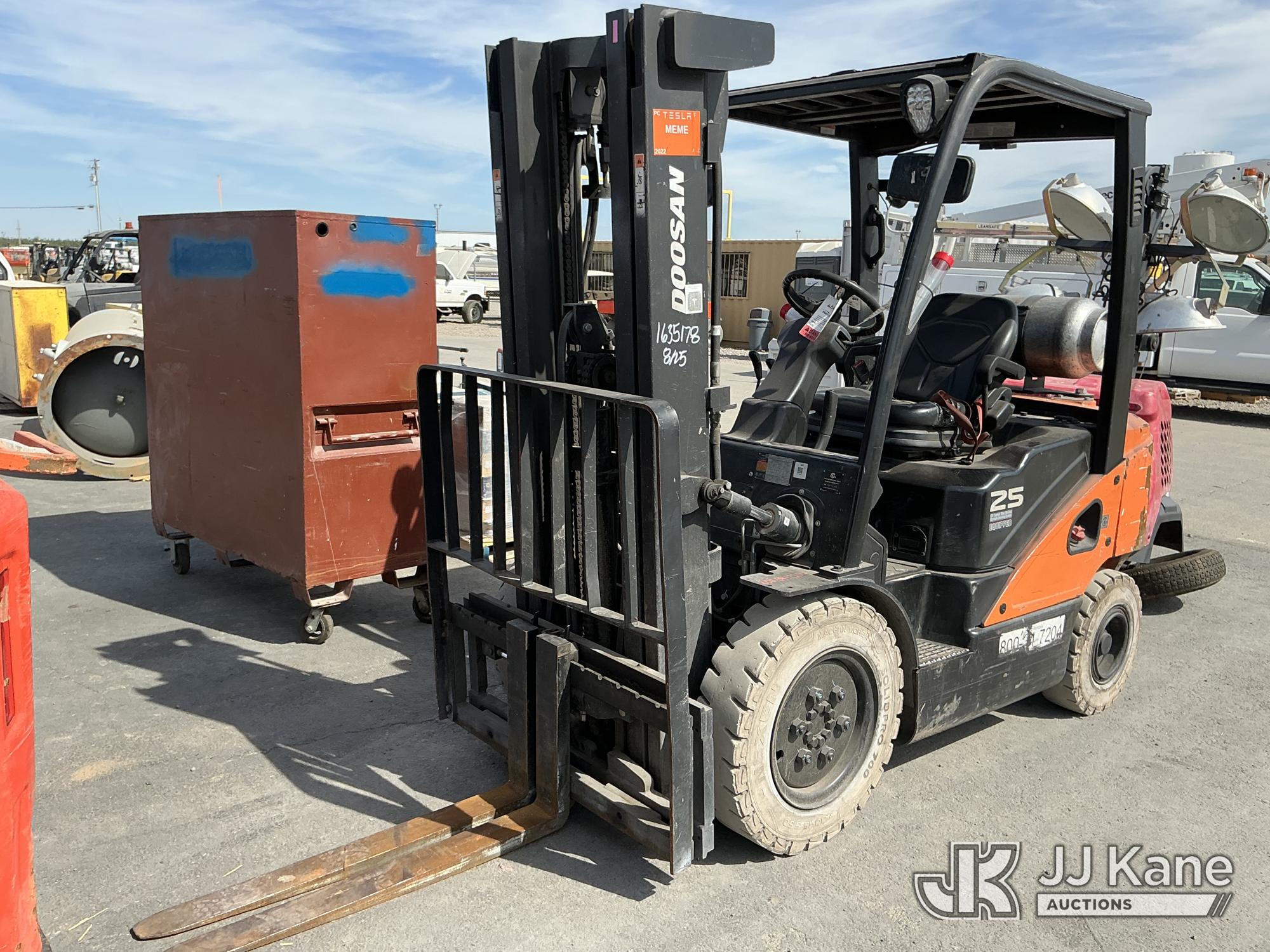 Photo of Doosan G25P-7