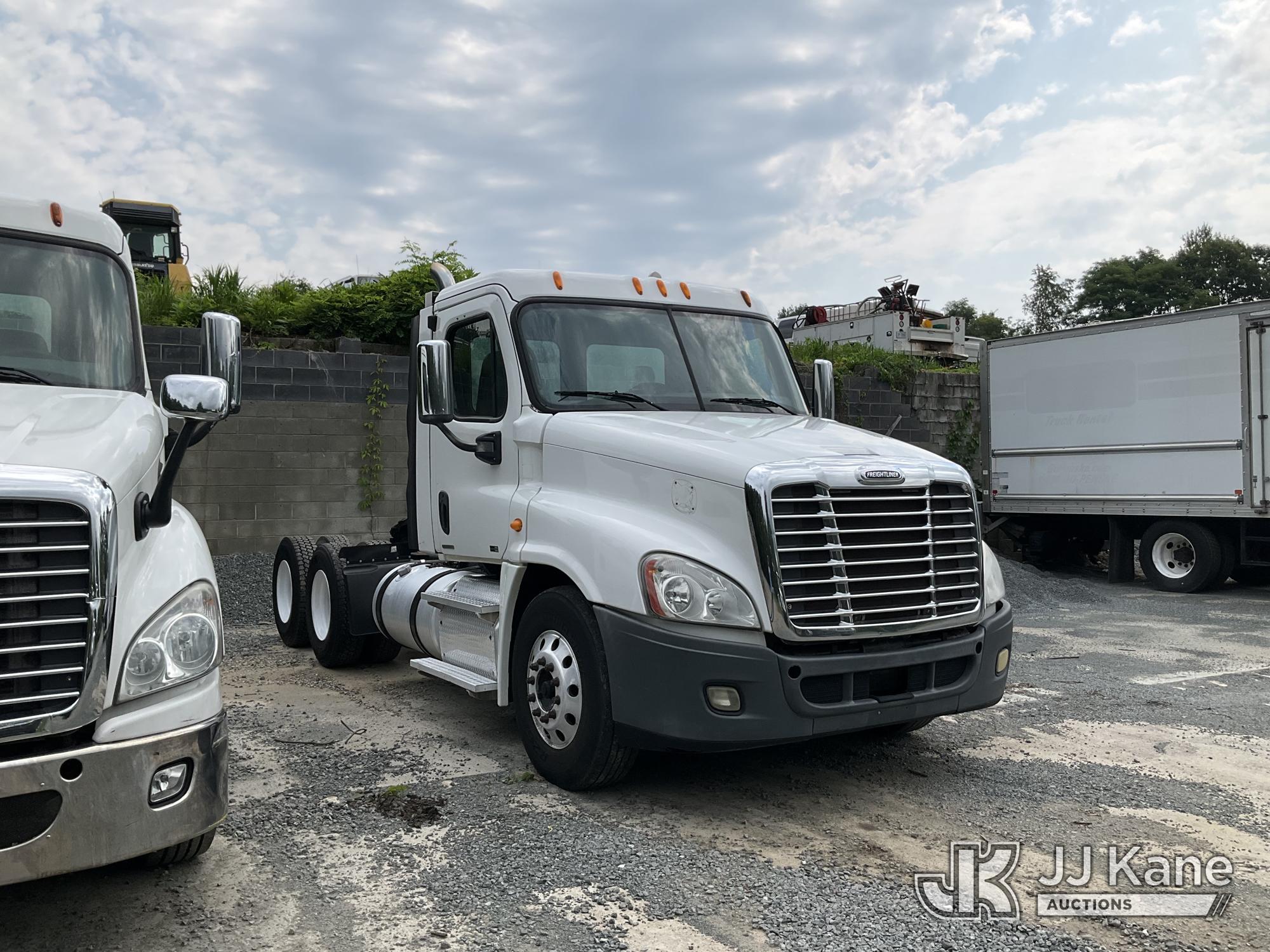 2012 Freightliner Cascadia 125