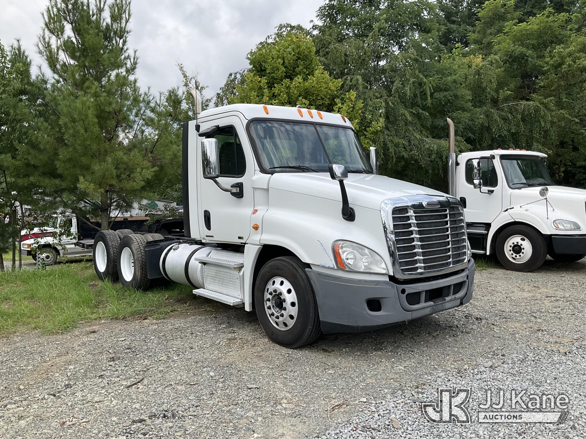 2012 Freightliner Cascadia 125