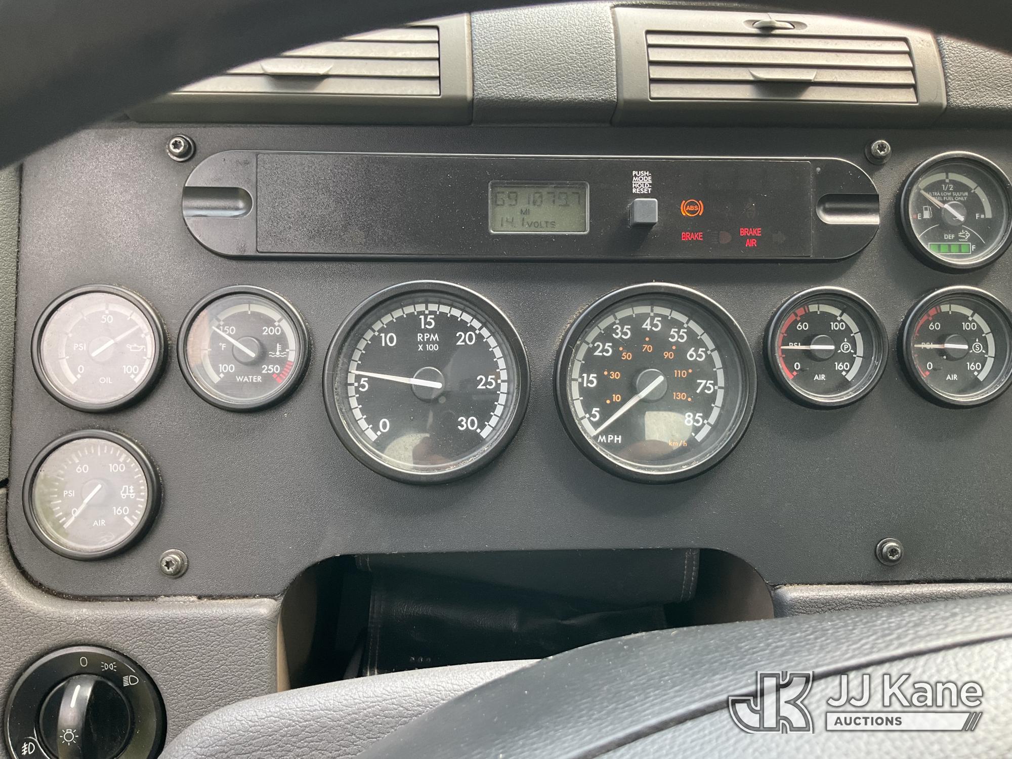 2012 Freightliner Cascadia 125