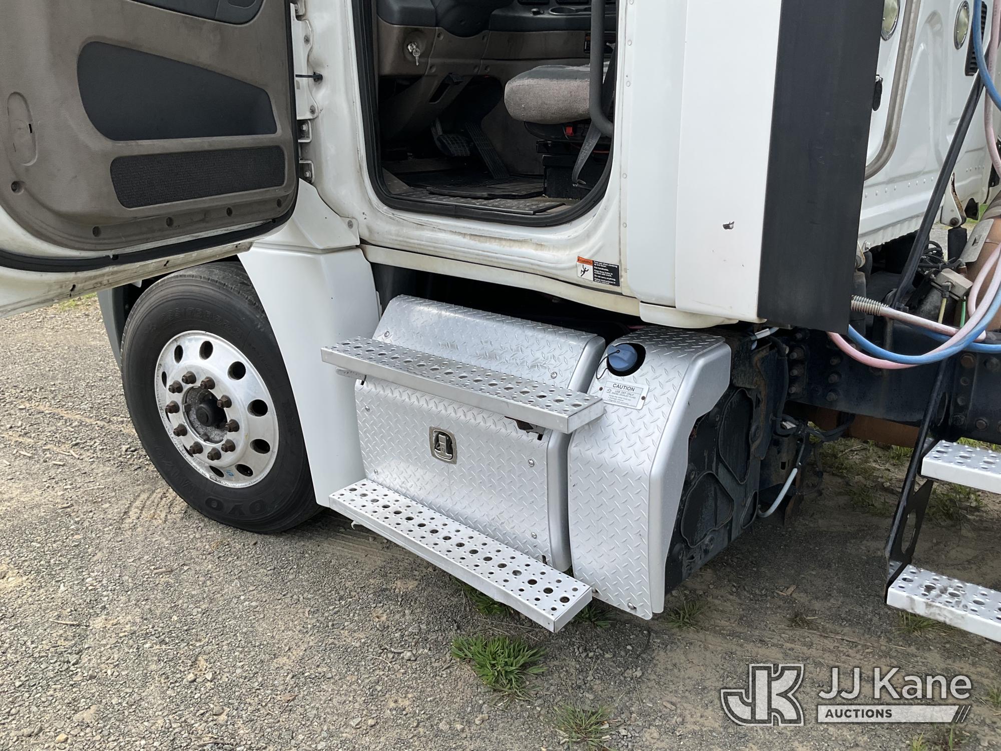 2012 Freightliner Cascadia 125