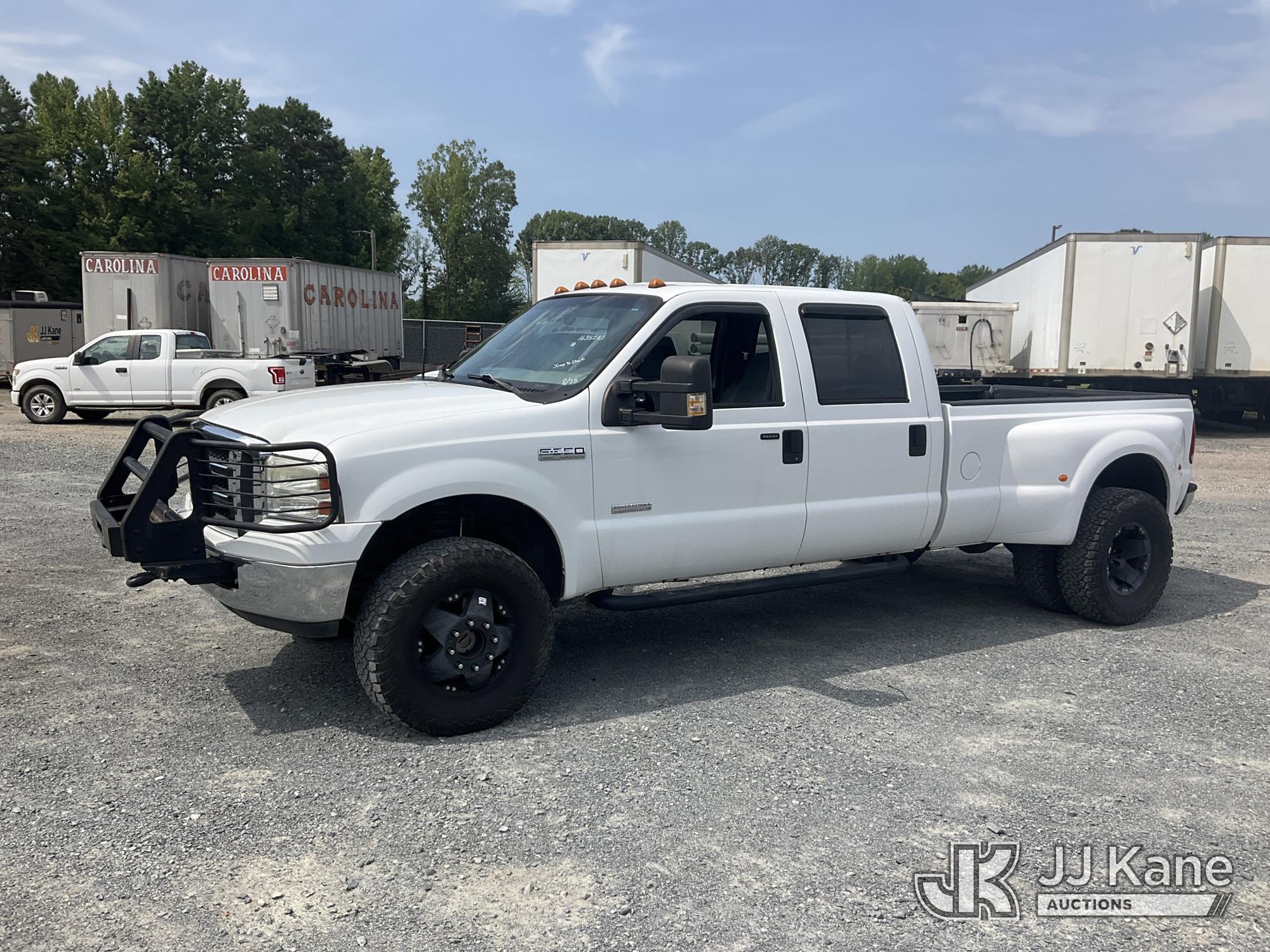 2005 Ford F350 SD 4X4 Crew-Cab Dual Wheel Pickup Truck