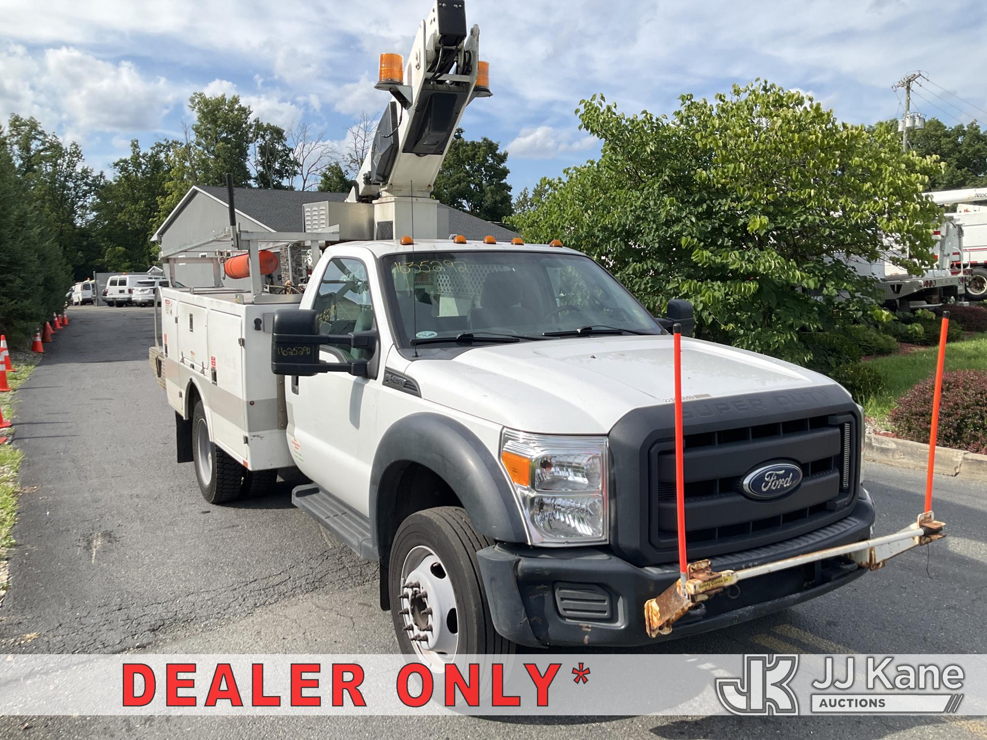 Versalift TEL29N, Telescopic Non-Insulated Bucket Truck mounted behind cab on 2014 Ford F450 Service Truck