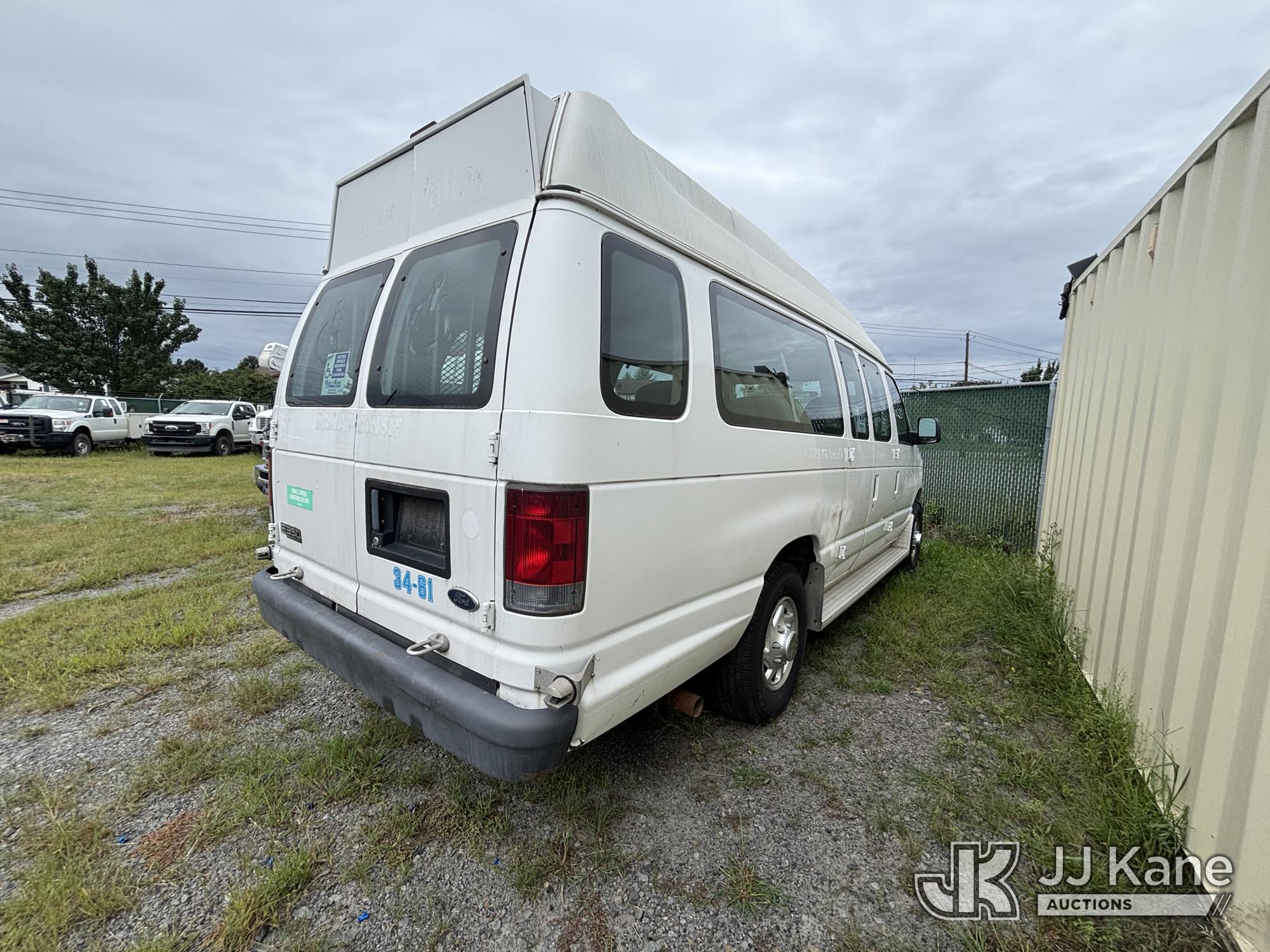 2005 Ford Econoline E-350 SD