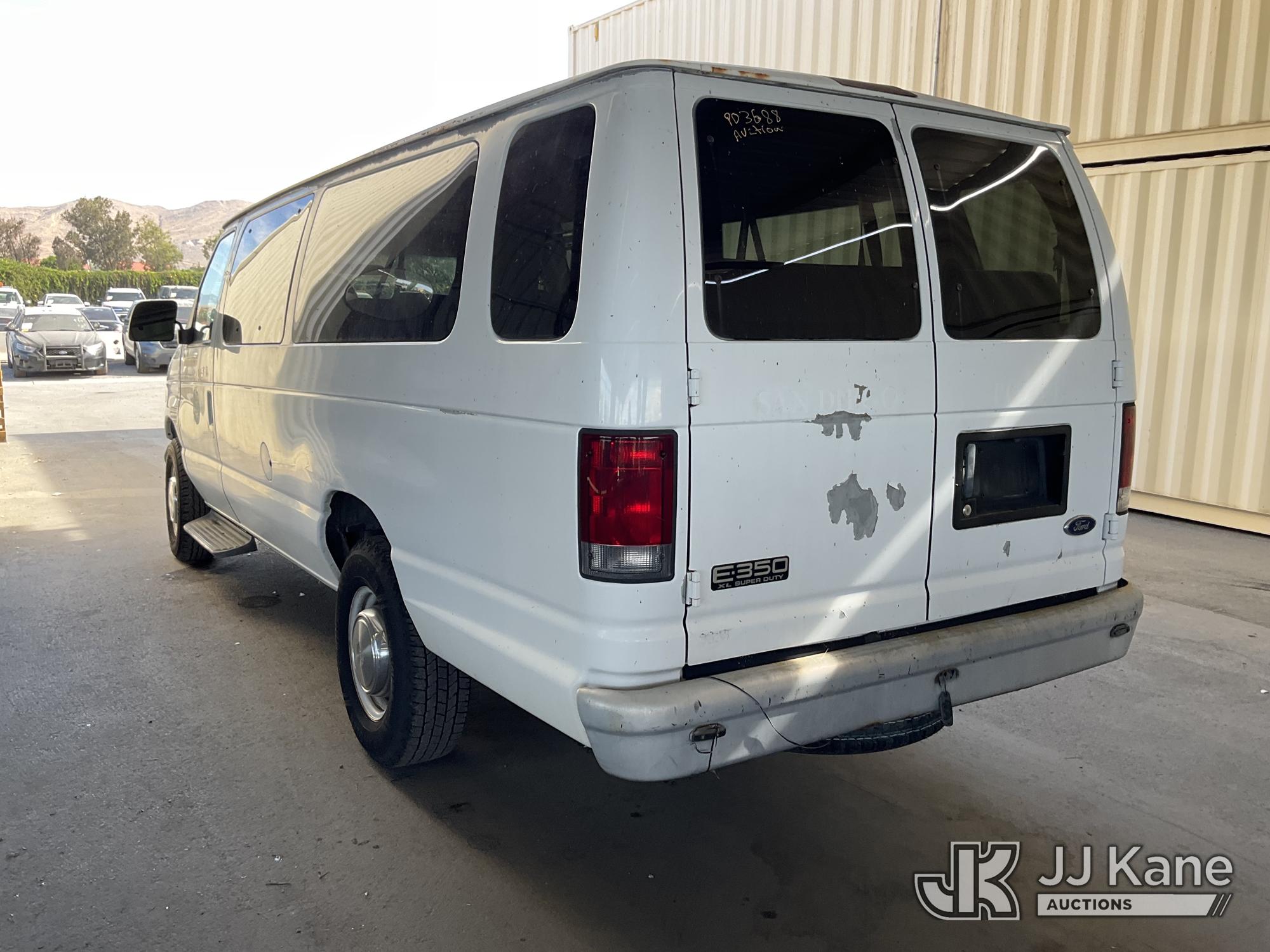 2002 Ford ECONOLINE E-350