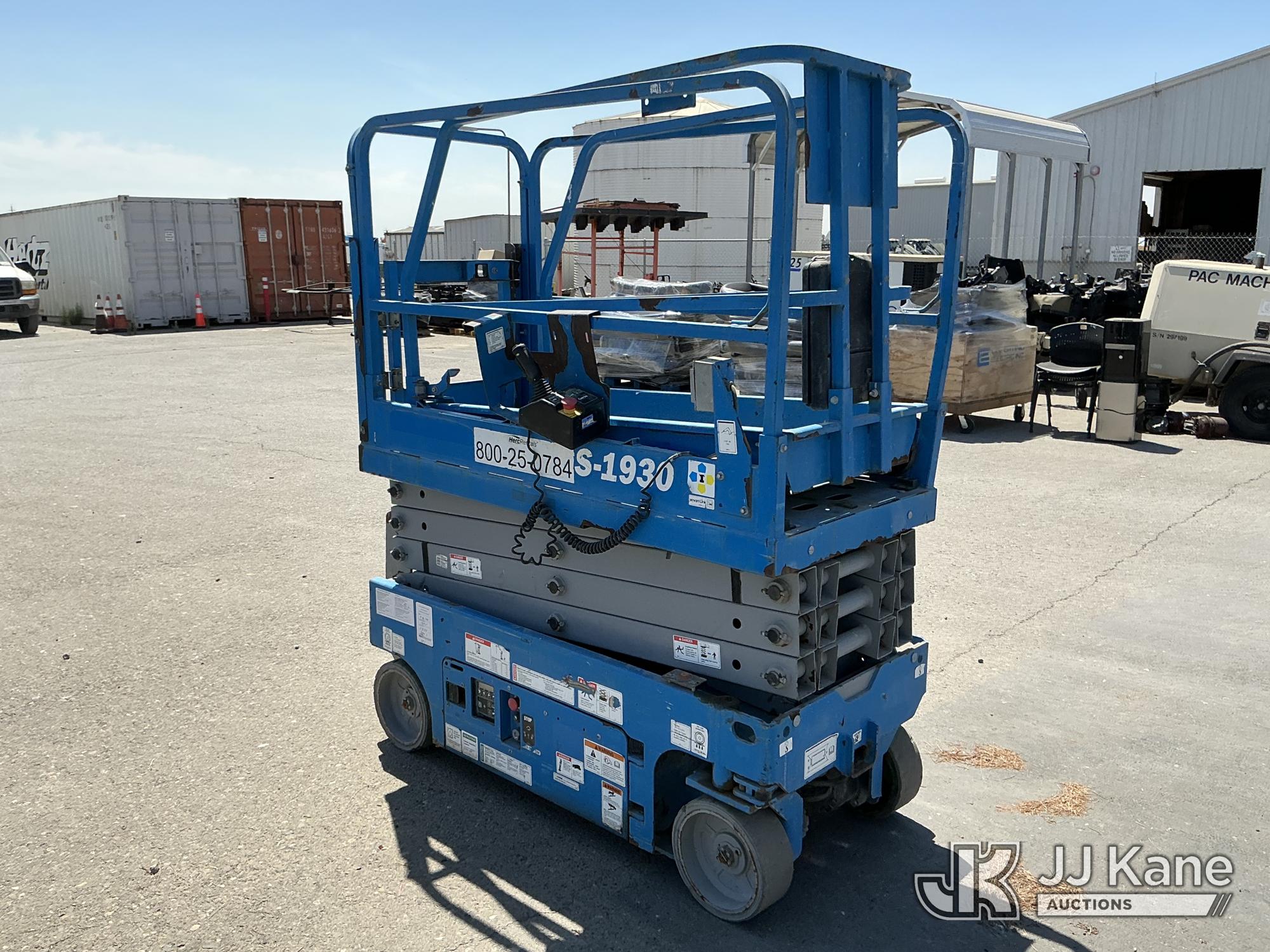 Genie GS1930 Self-Propelled Scissor Lift