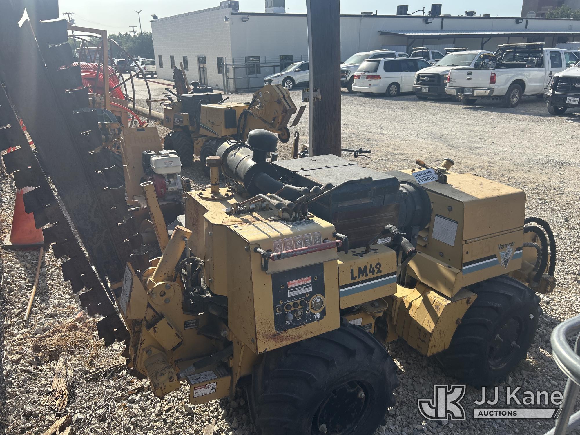 2005 Vermeer LM42