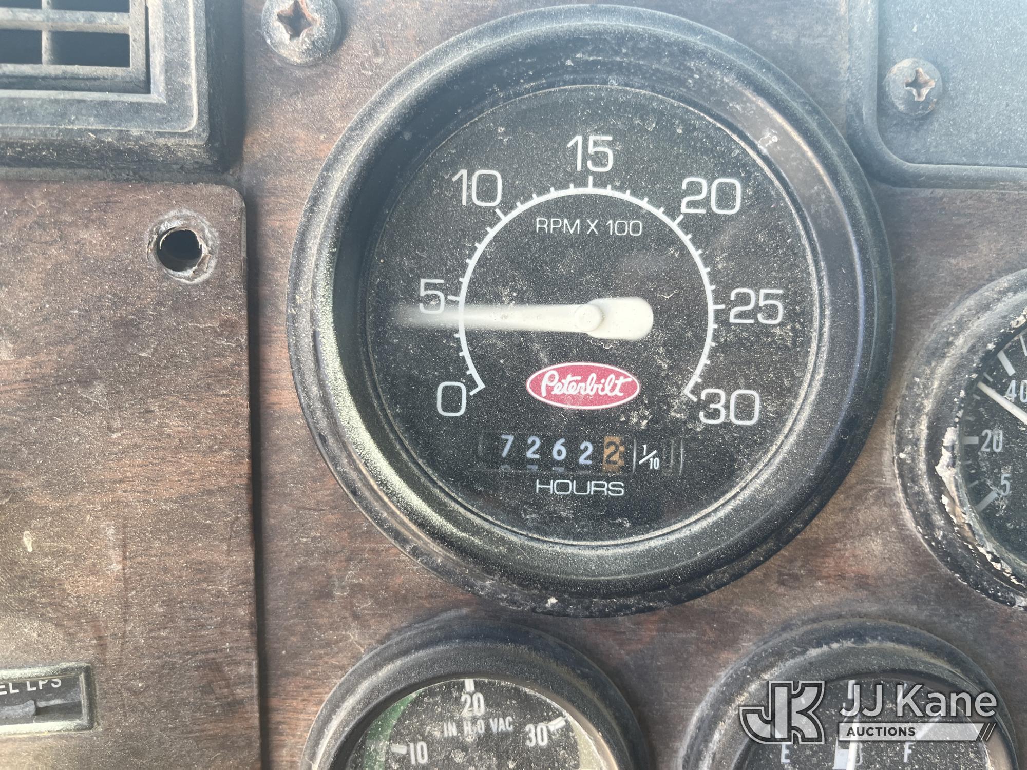 1998 Peterbilt 330
