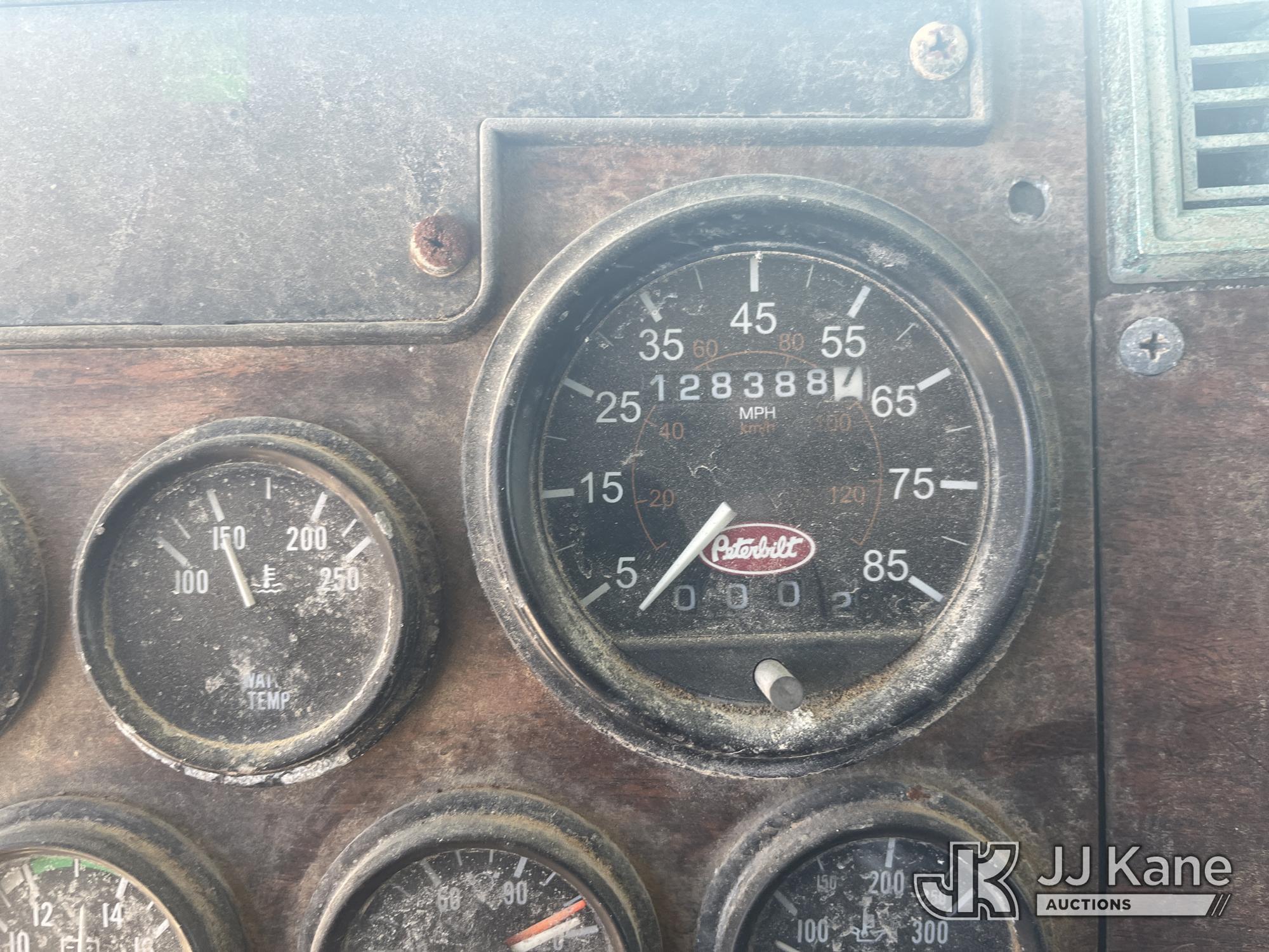 1998 Peterbilt 330