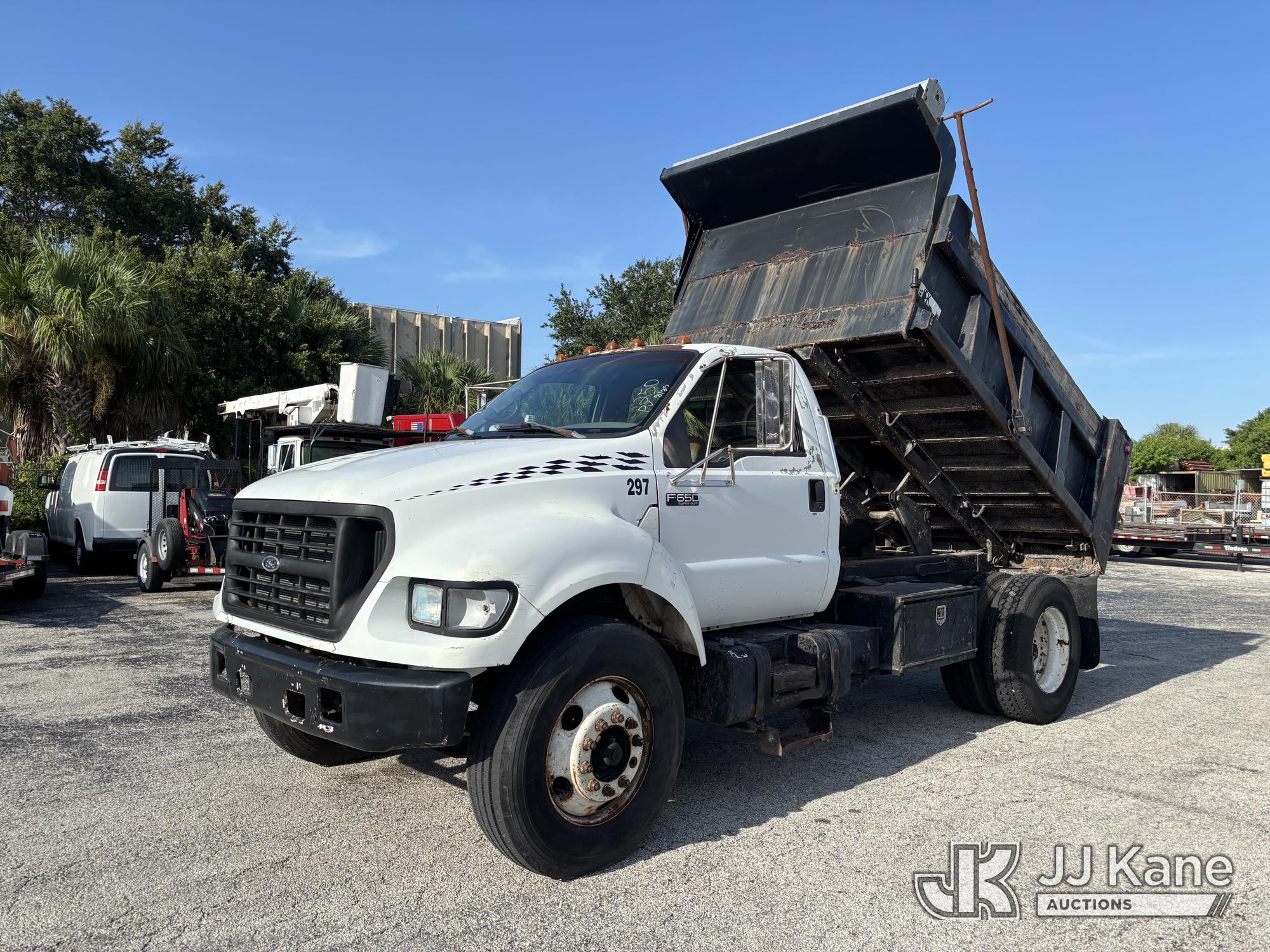 2000 Ford F-650