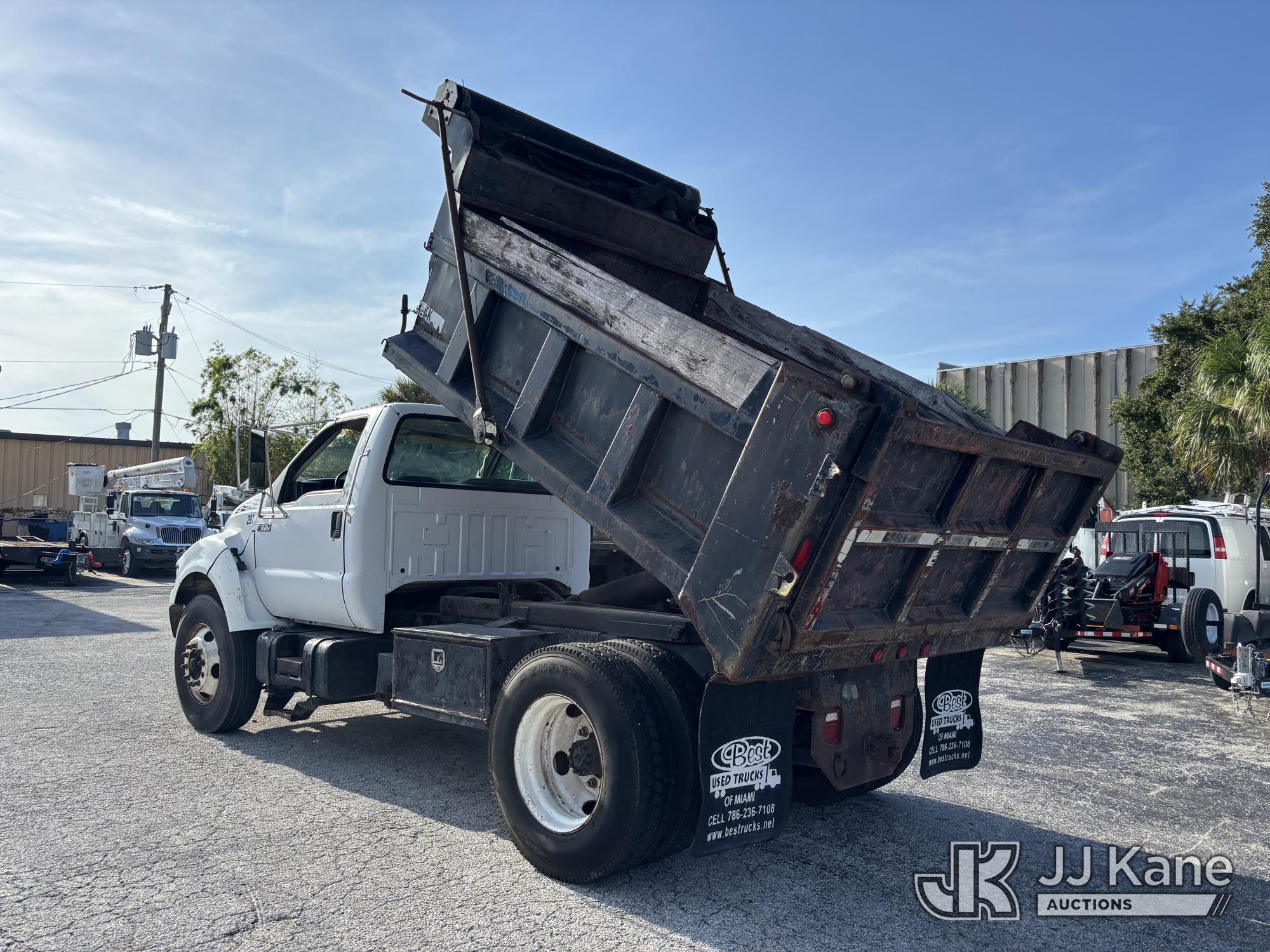 2000 Ford F-650