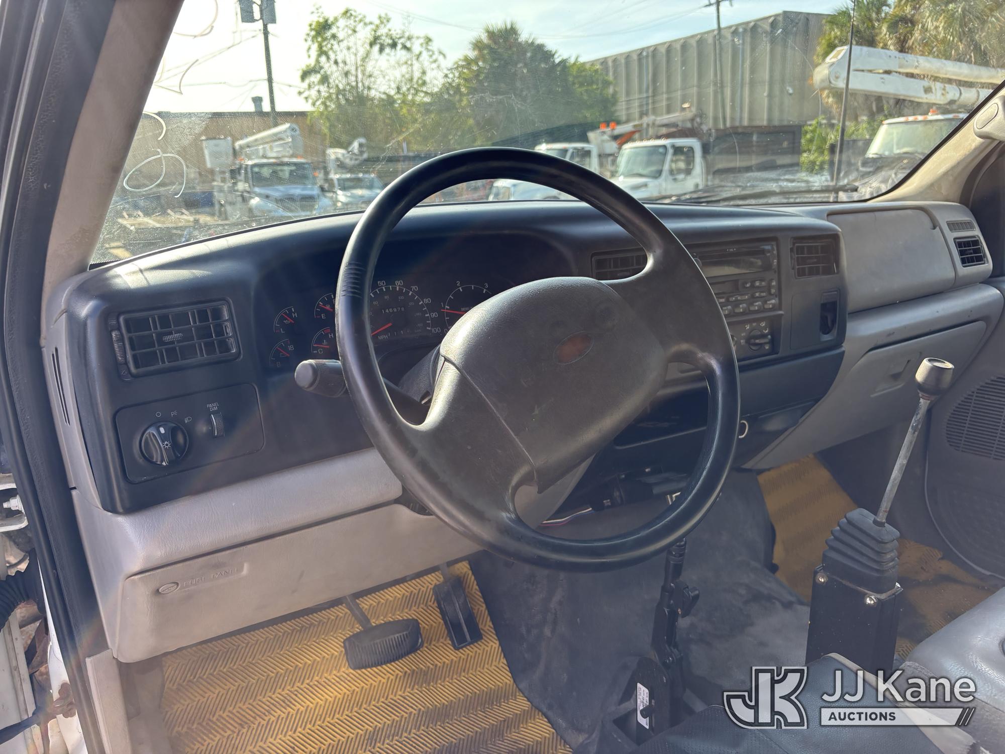 2000 Ford F-650