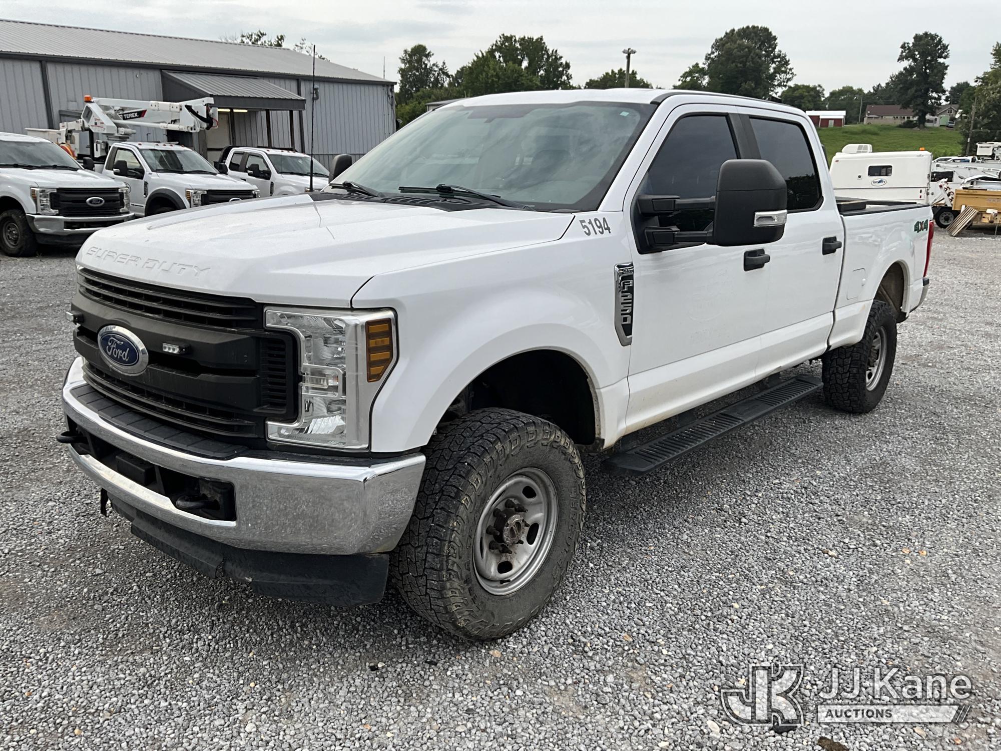 2018 Ford F250 4x4 Crew-Cab Pickup Truck