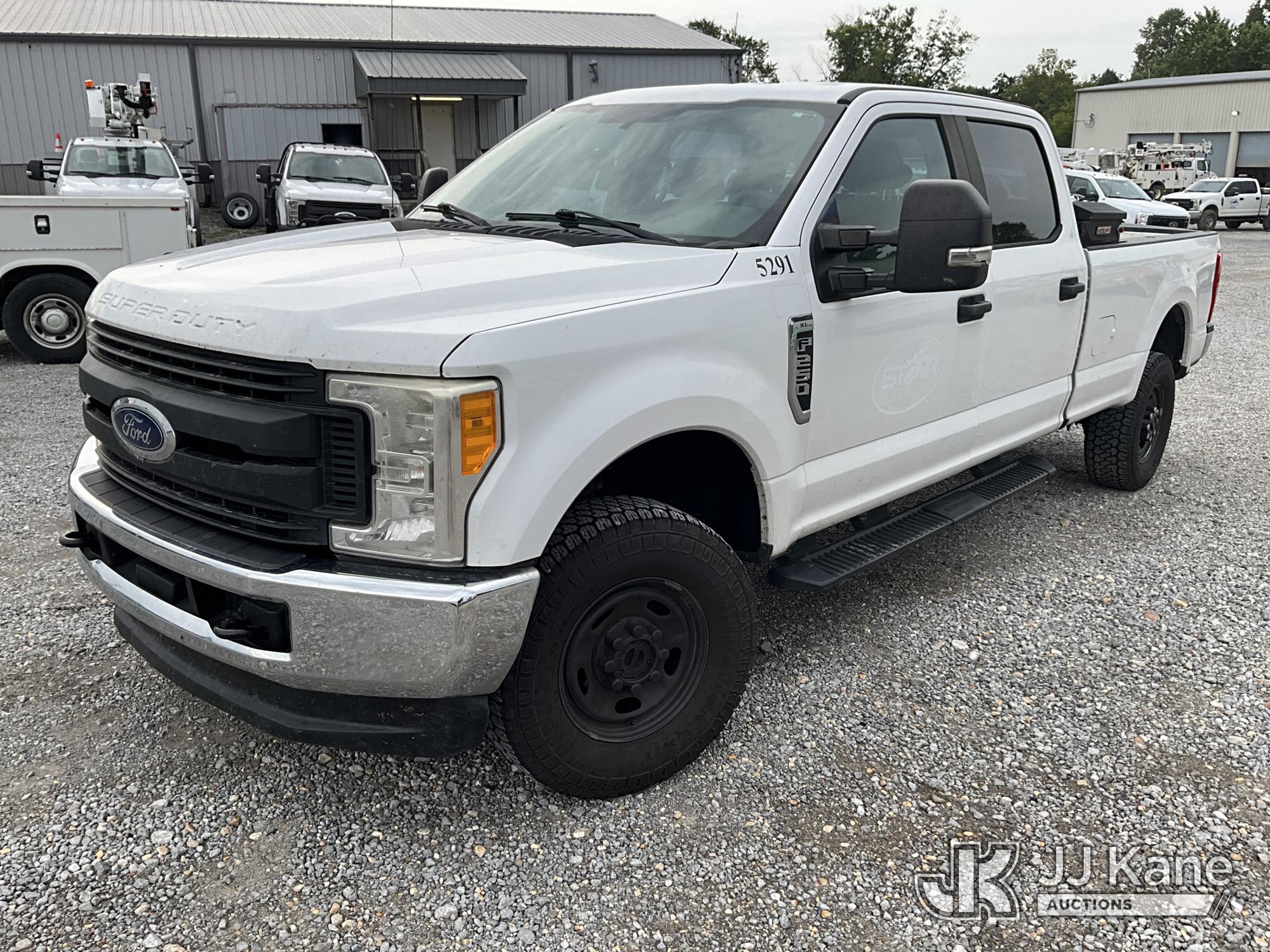 2017 Ford F-250 SD Crew-Cab Pickup Truck