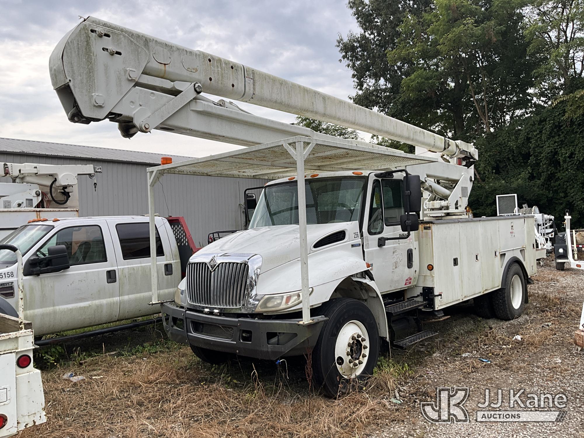 HiRanger/Telelect 5TC-55, Material Handling Bucket Truck rear mounted on 2009 International 4300 Utility Truck