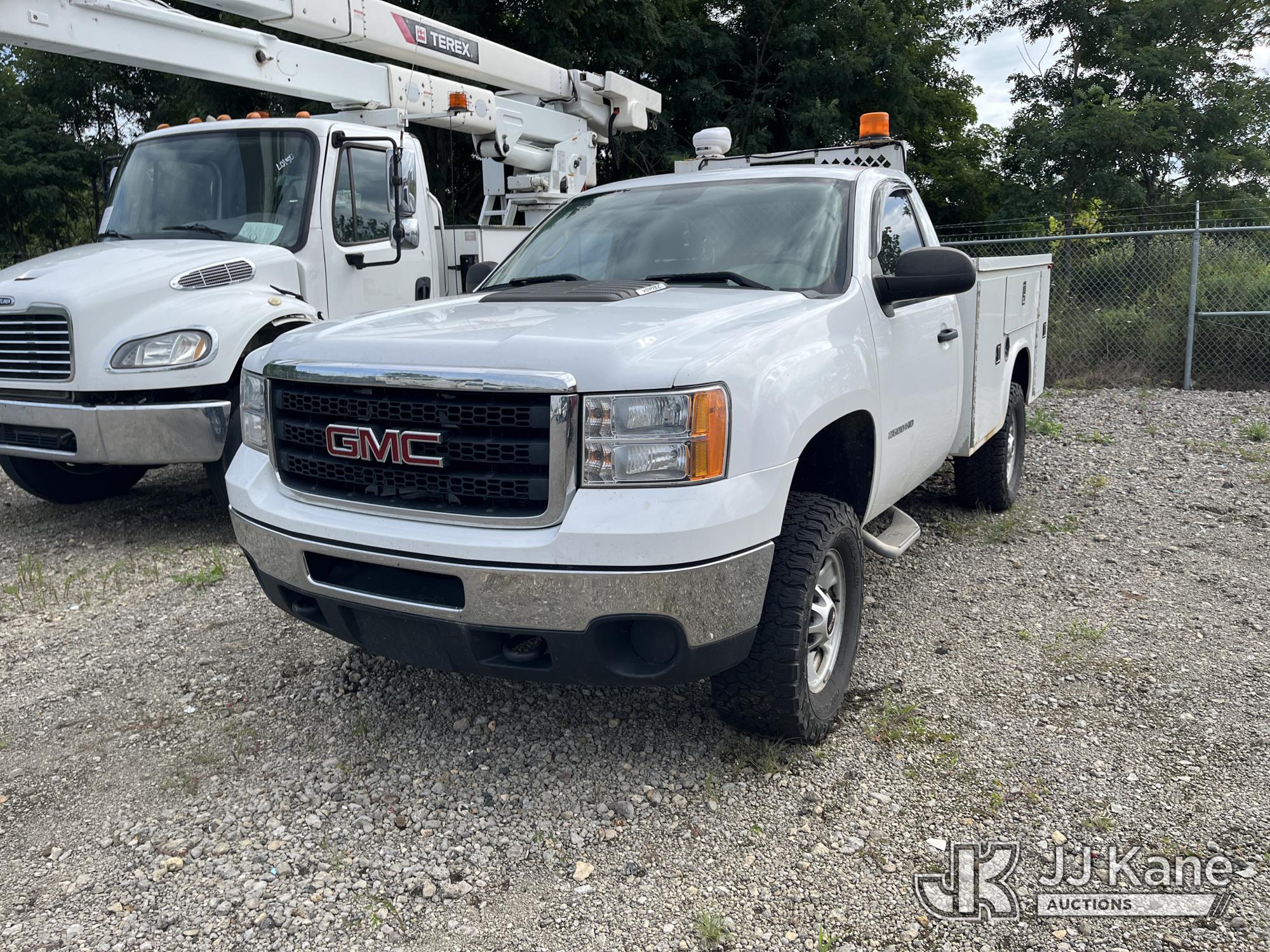 Photo of 2011 GMC Sierra 2500HD