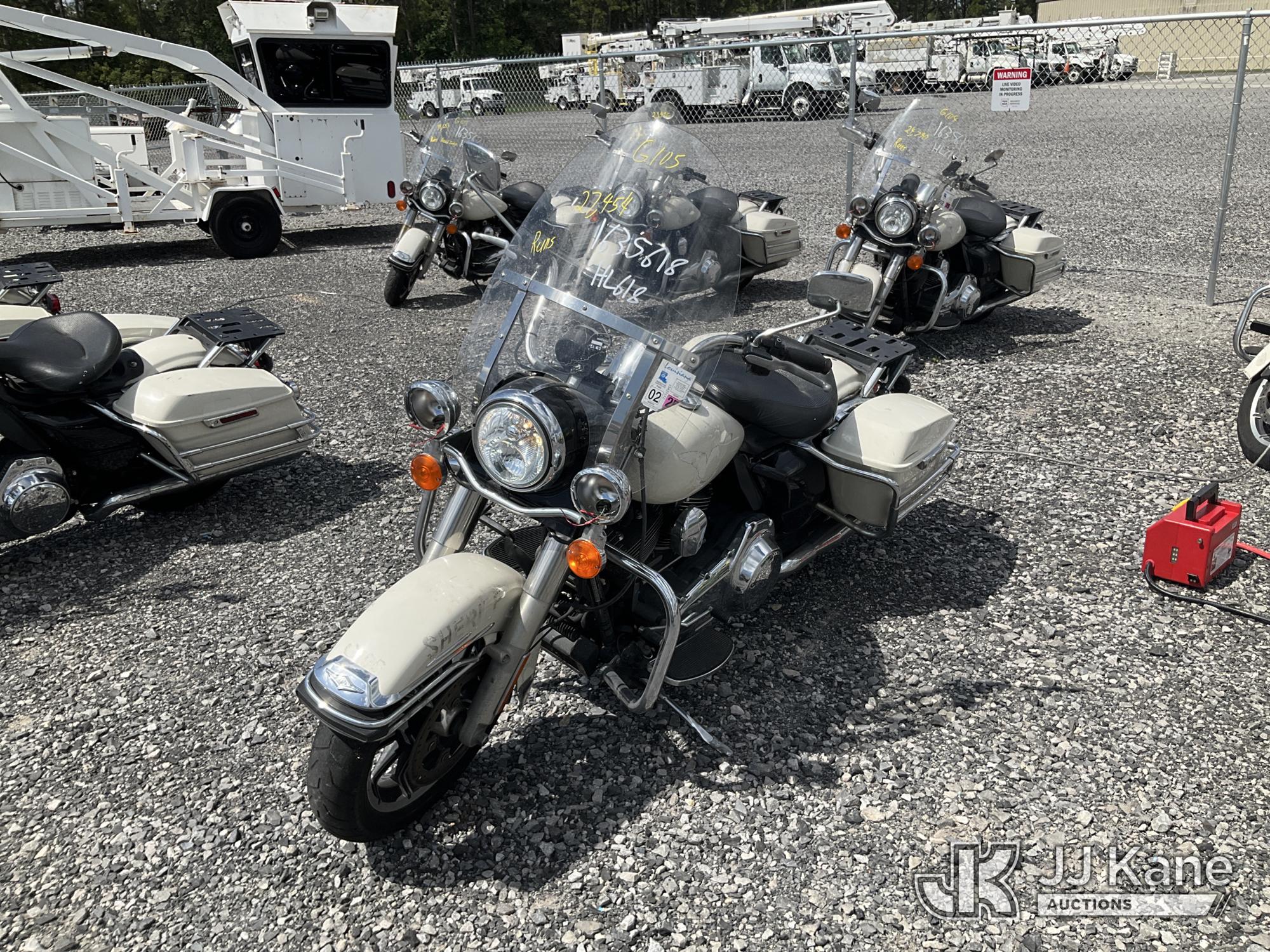 2015 Harley-Davidson FLHP Motorcycle