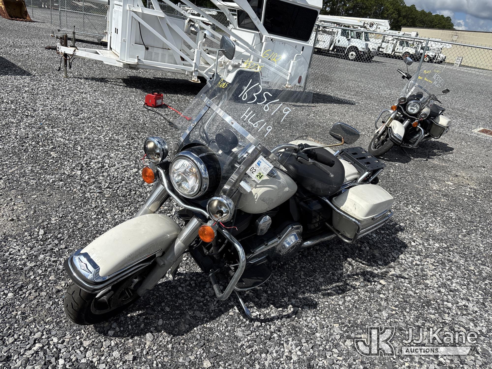 2015 Harley-Davidson FLHP Motorcycle