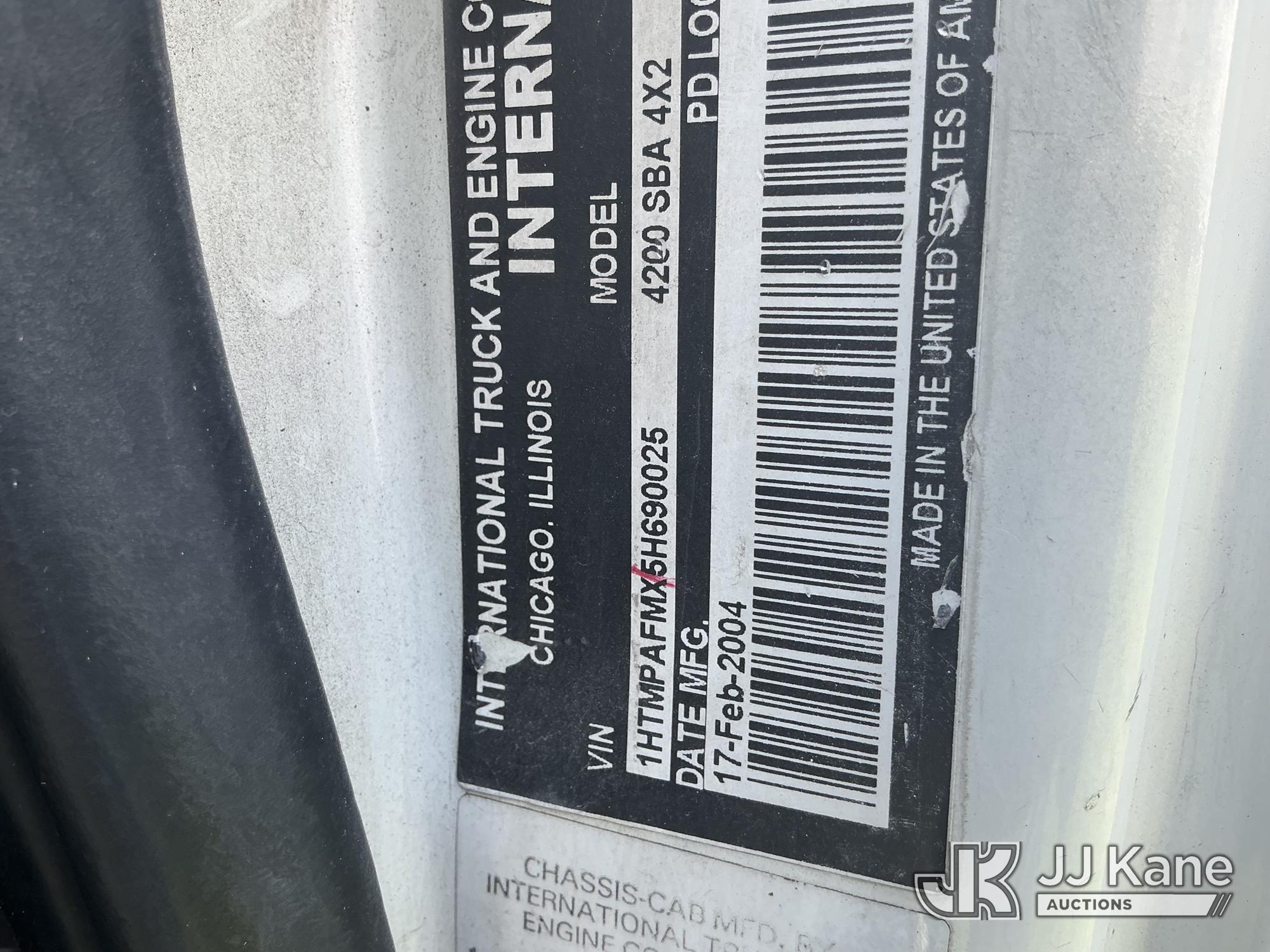 2005 International 4200