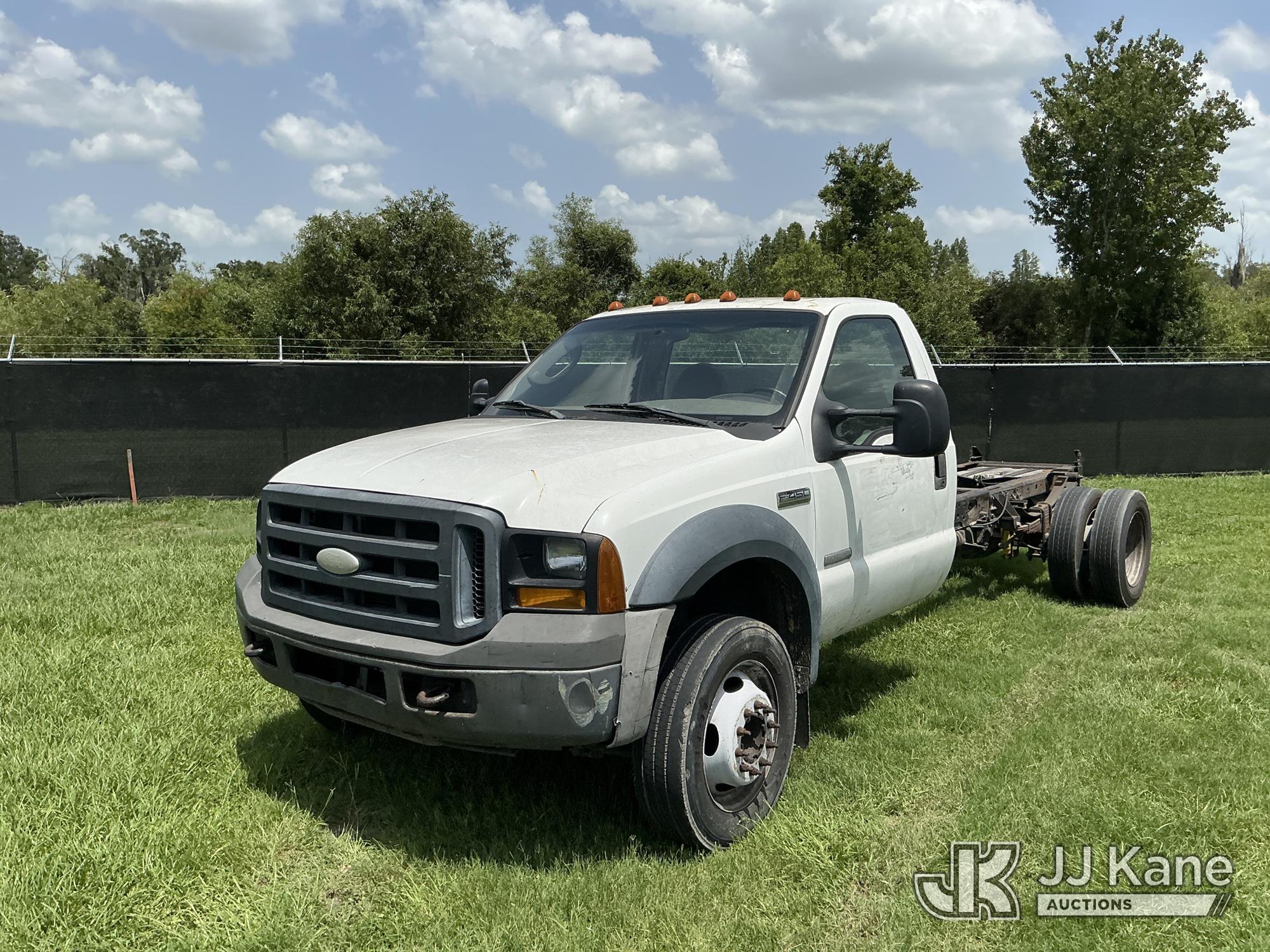 2006 Ford F-450 SD Cab & Chassis