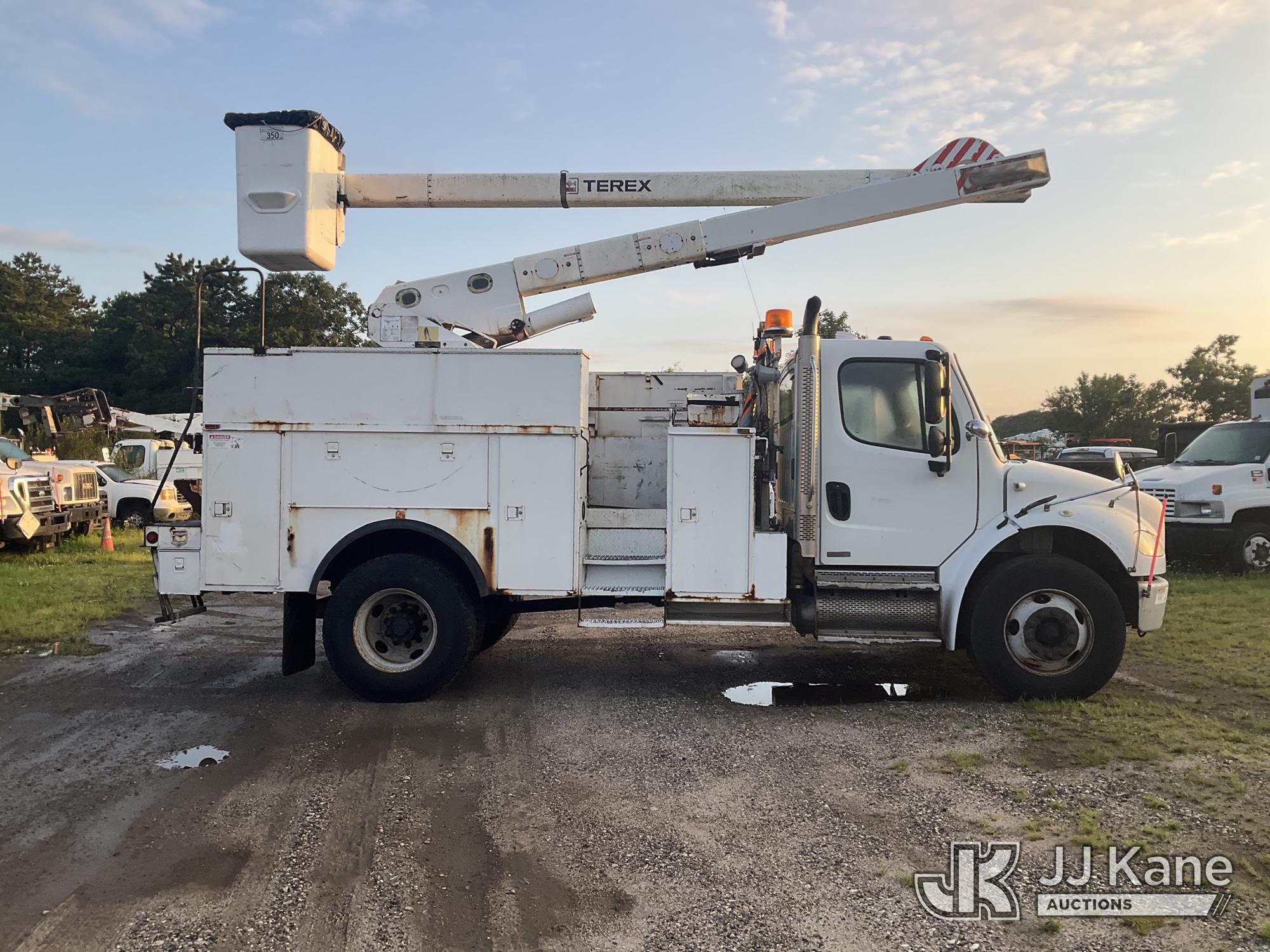 2009 Freightliner M2 106