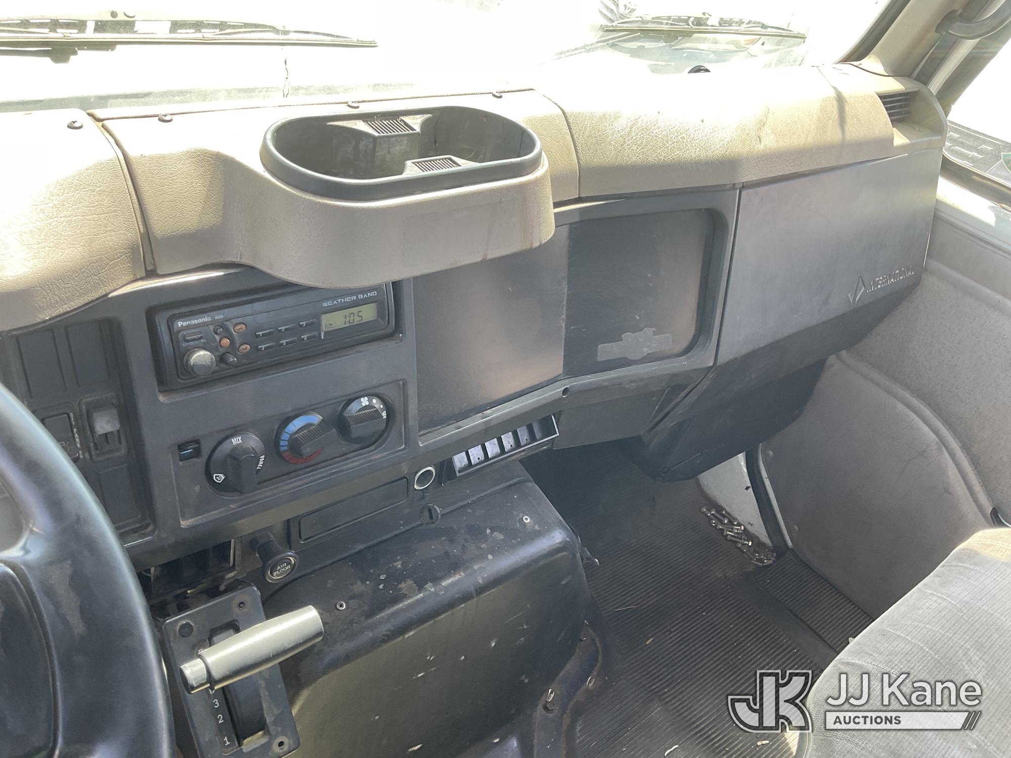 2001 International 4700