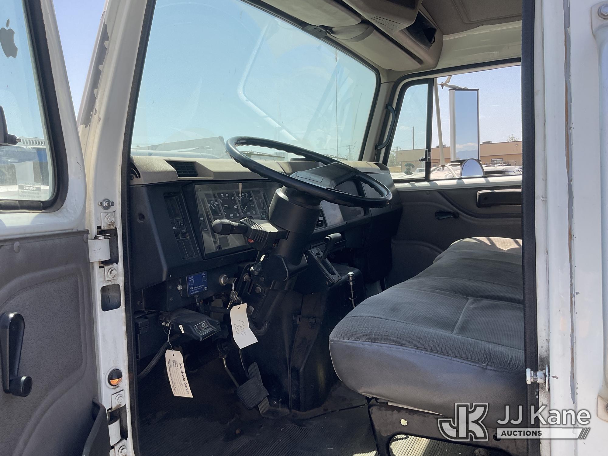 2001 International 4700