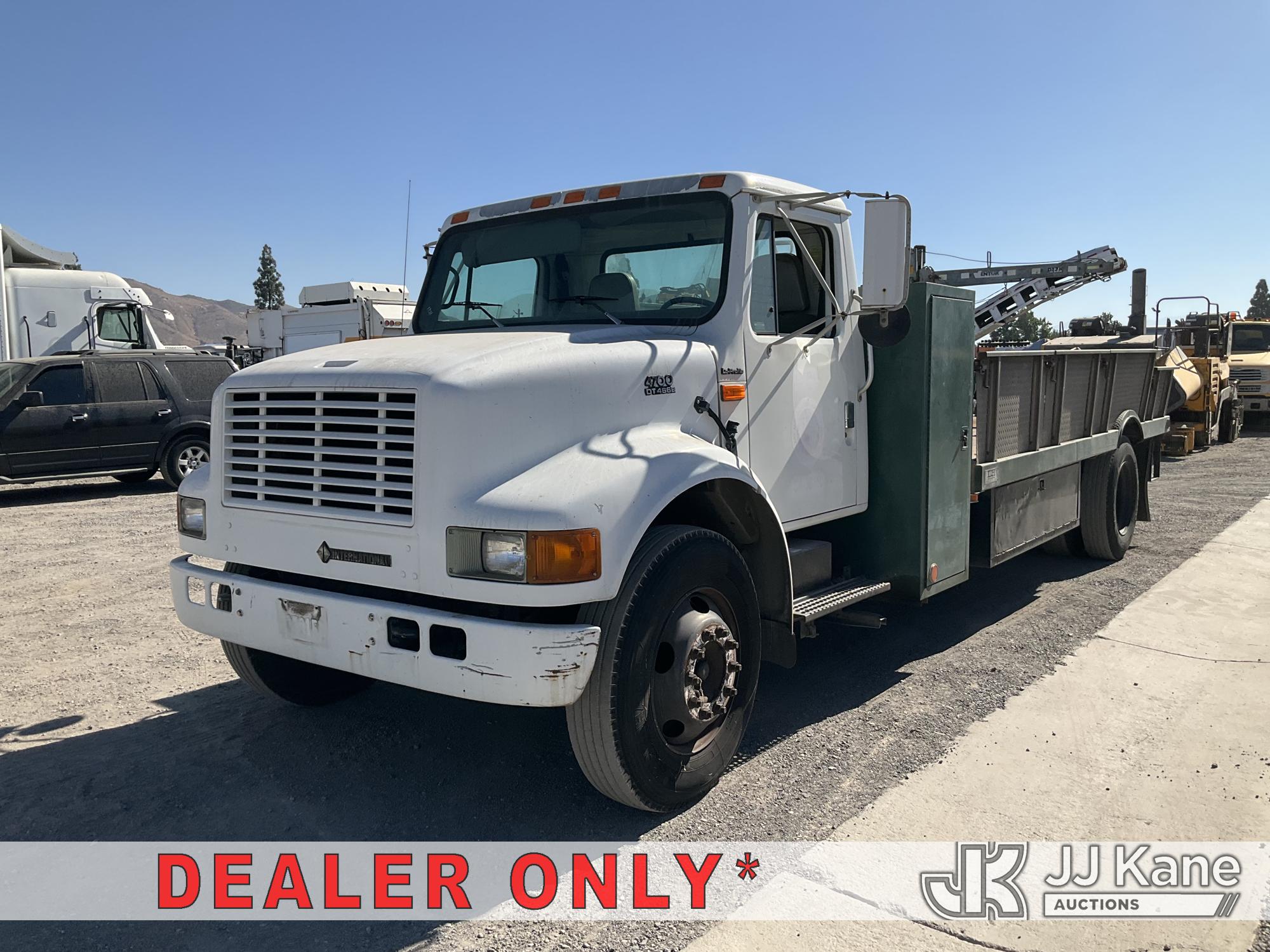Photo of 2001 International 4700