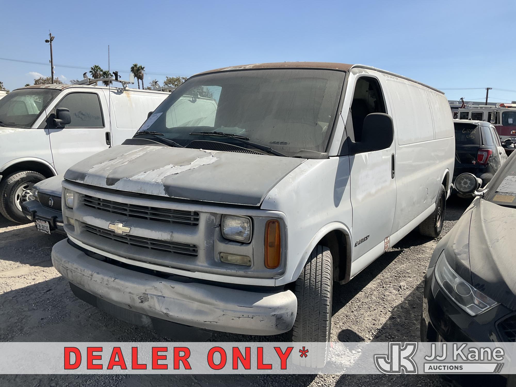 Photo of 2001 Chevrolet Express