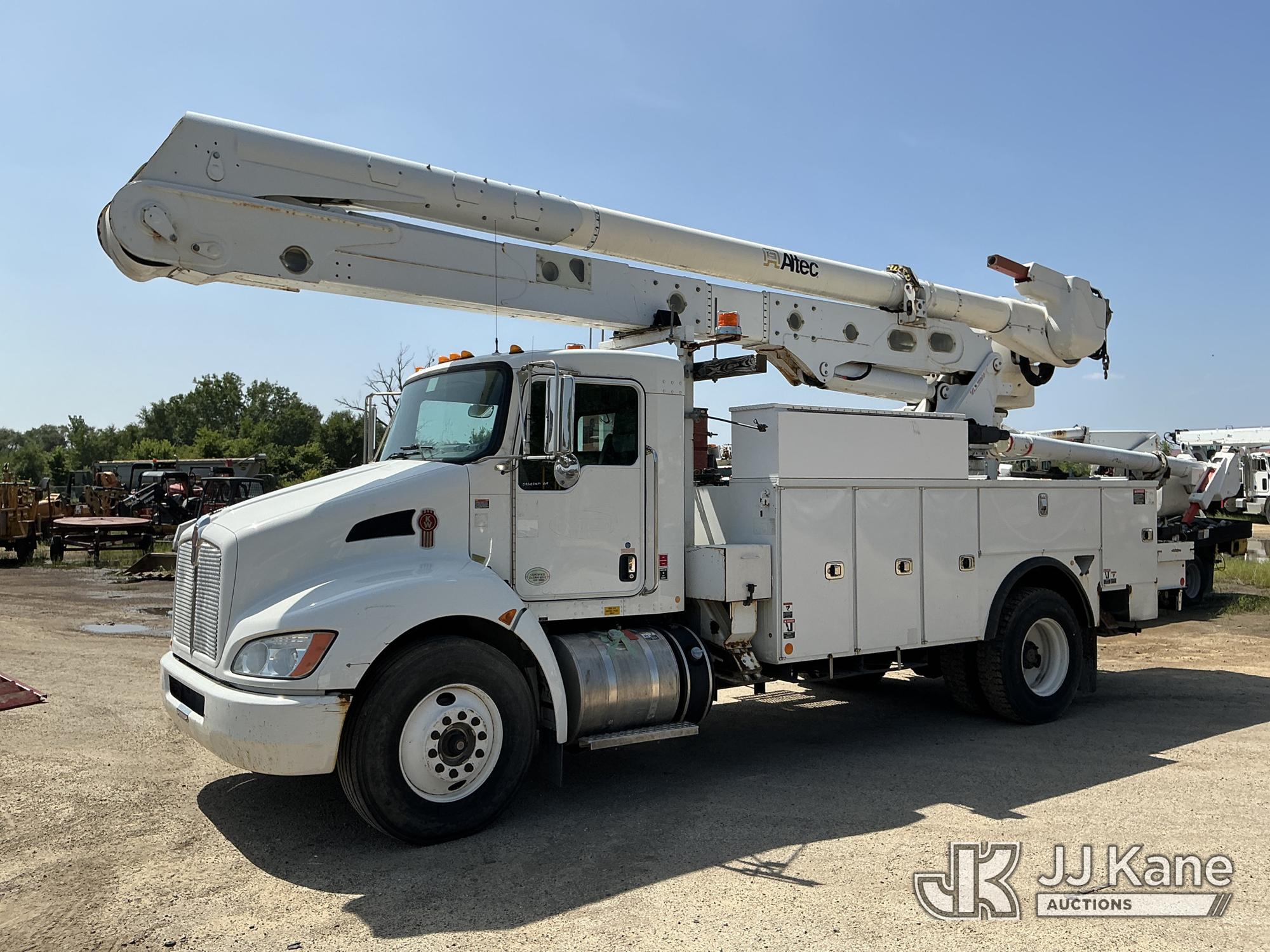 Altec AA55-MH, Material Handling Bucket Truck rear mounted on 2018 Kenworth T300 Utility Truck